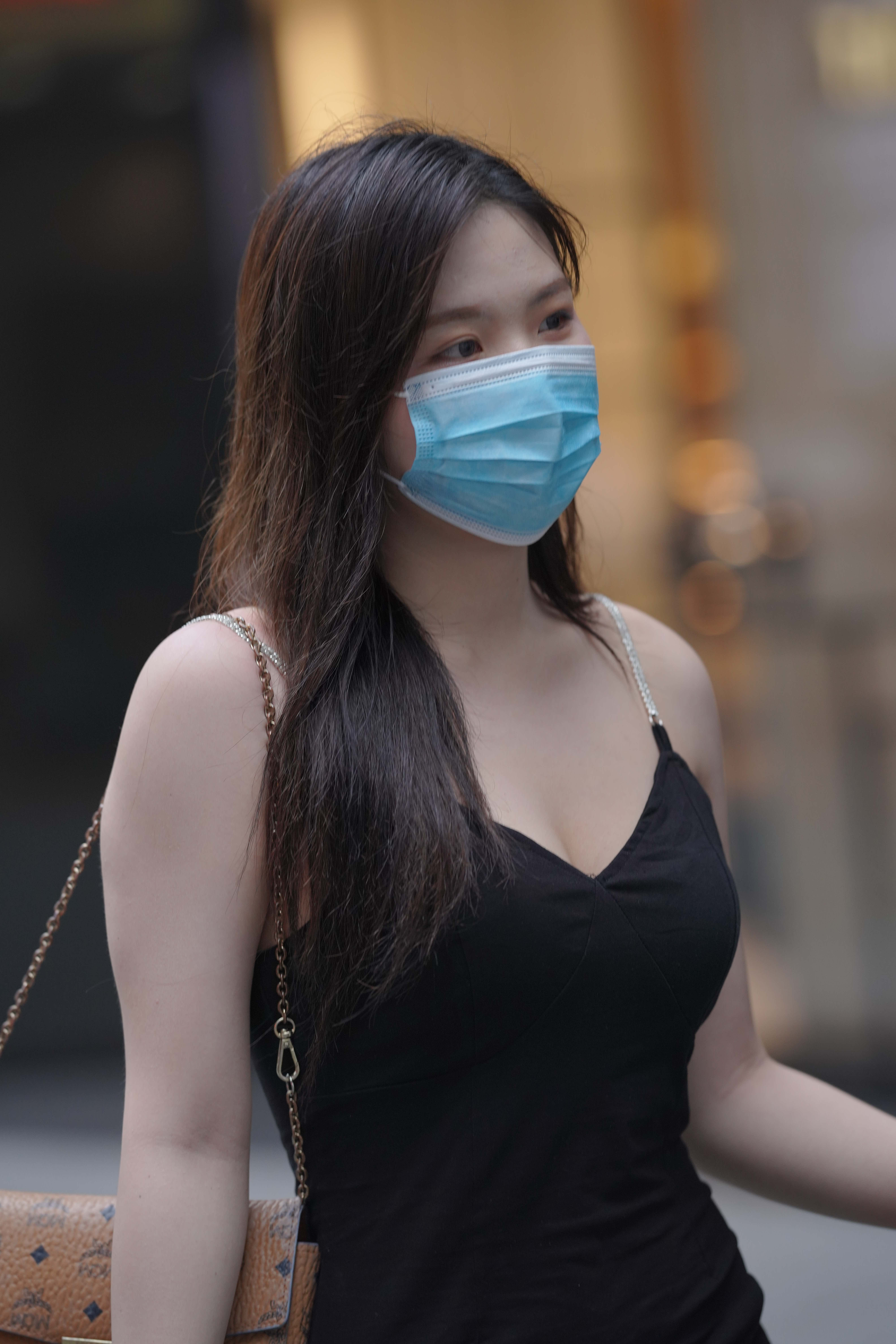 No.5875 漂亮的吊带黑丝美女 [173P1V-2.52GB]