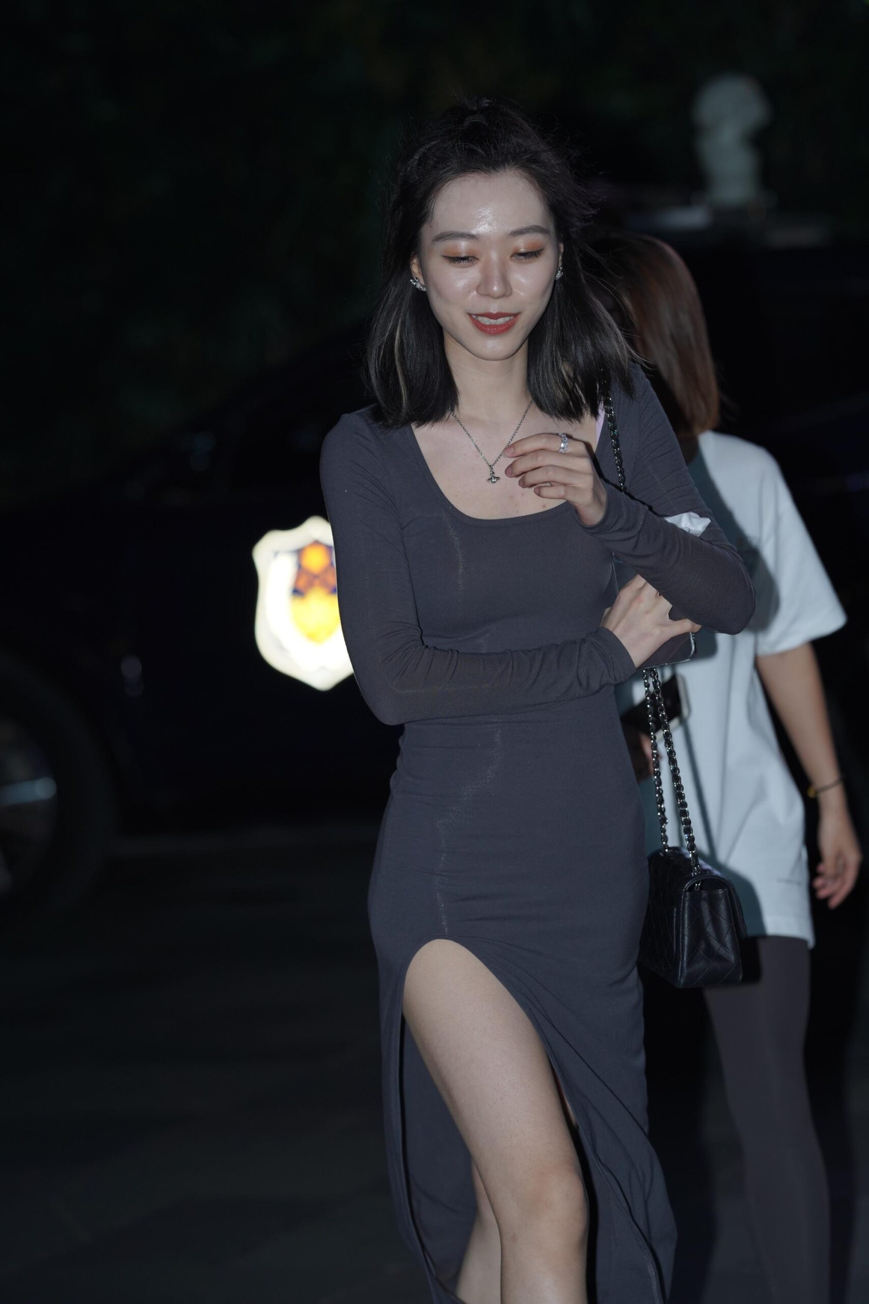 No.5996 开叉包臀裙美女 [169P-2.50GB]