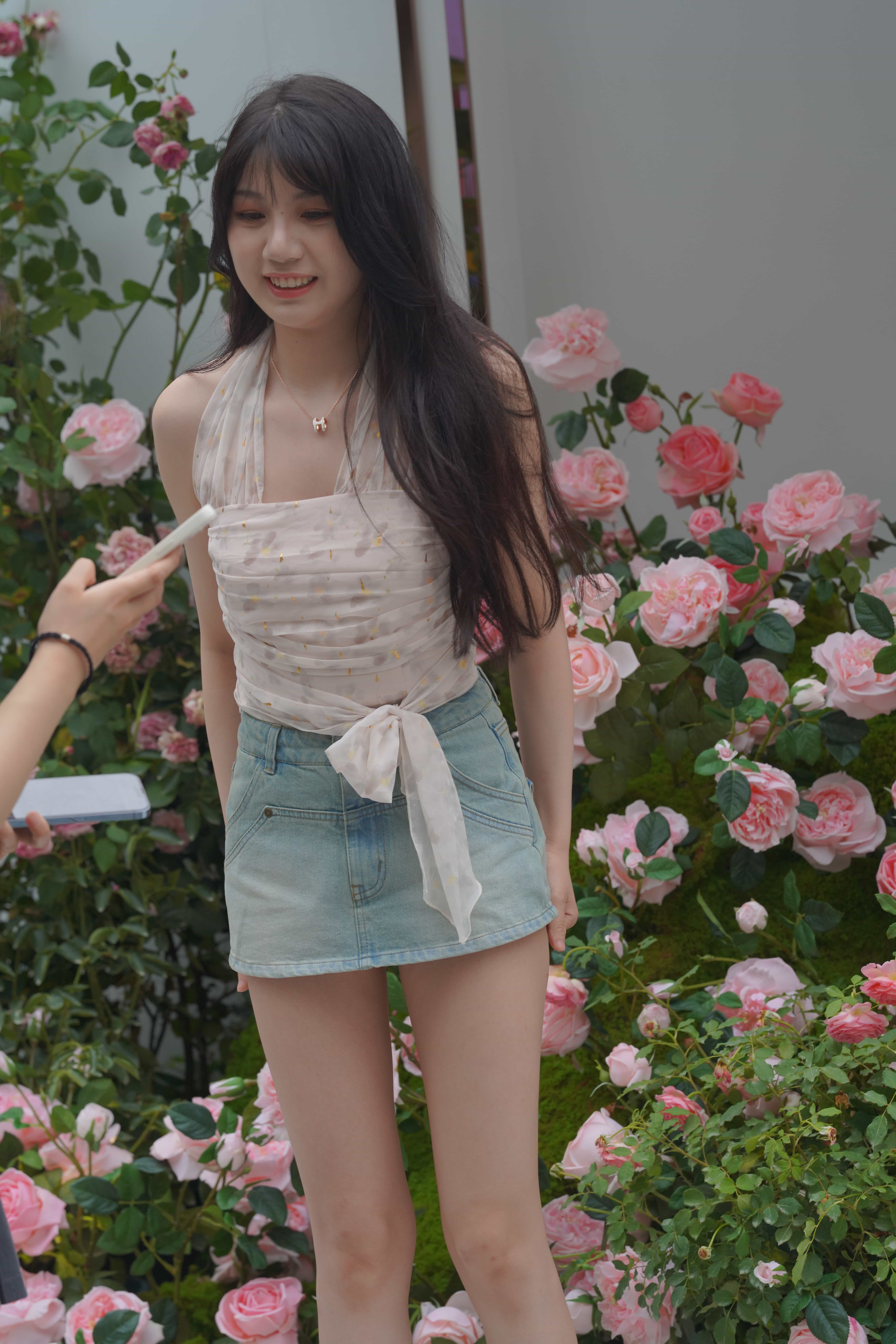 No.6009 大长腿美眉 [156P-1.84GB]