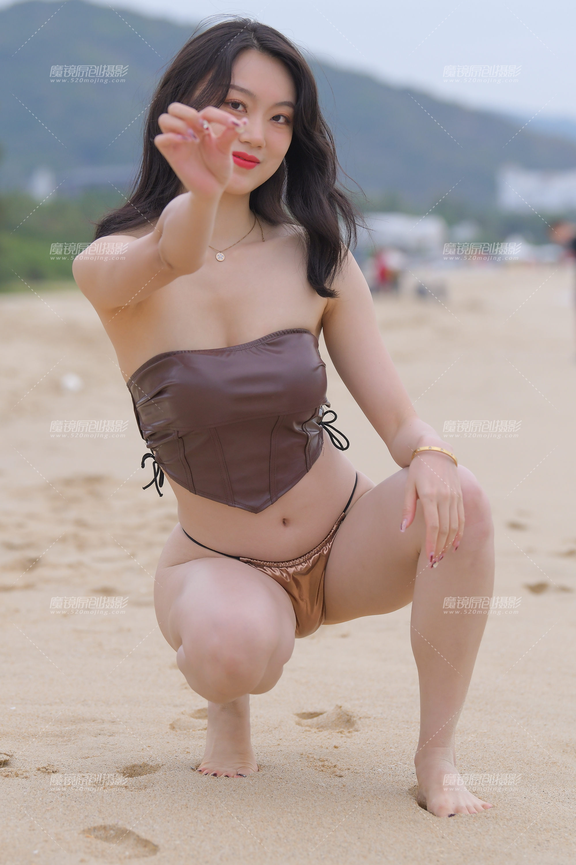 No.6099 一始街拍作品 - 暗金之谜 [716P-15.8GB]