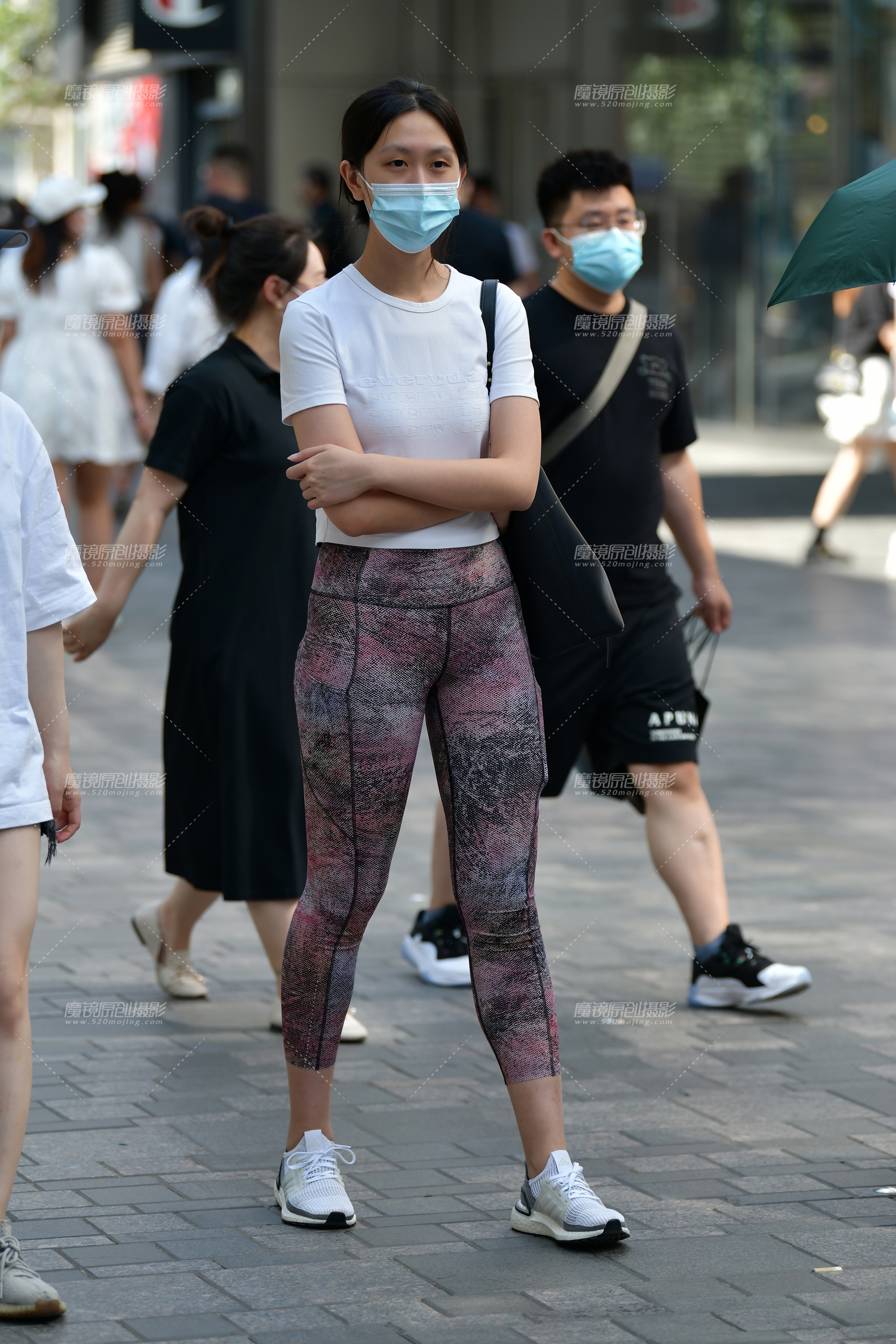 【2023年-2月】漫步紧身裤美女【共16P】