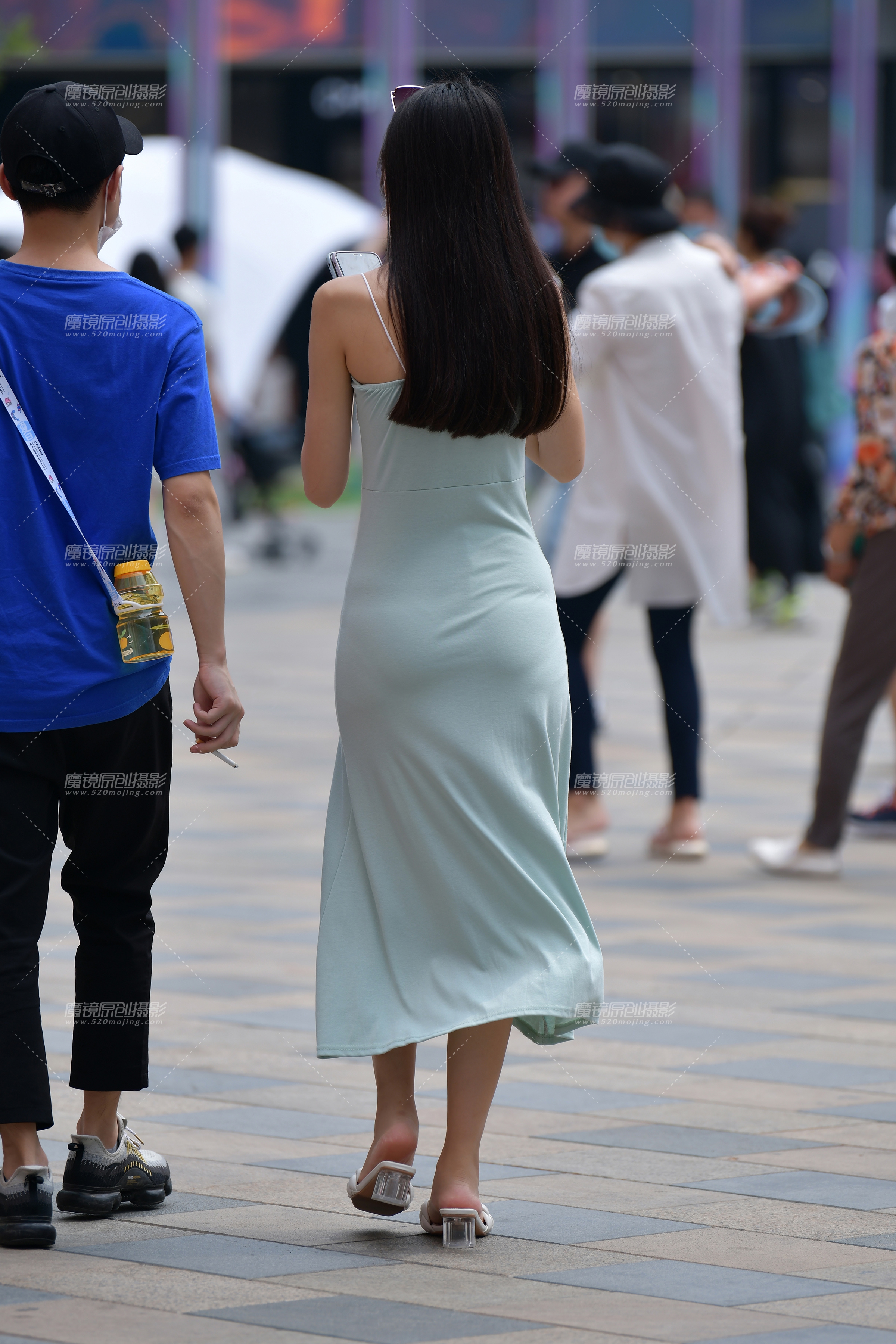 【2023年-2月】魔镜滚叔街拍：飘逸长裙美女【共19P】