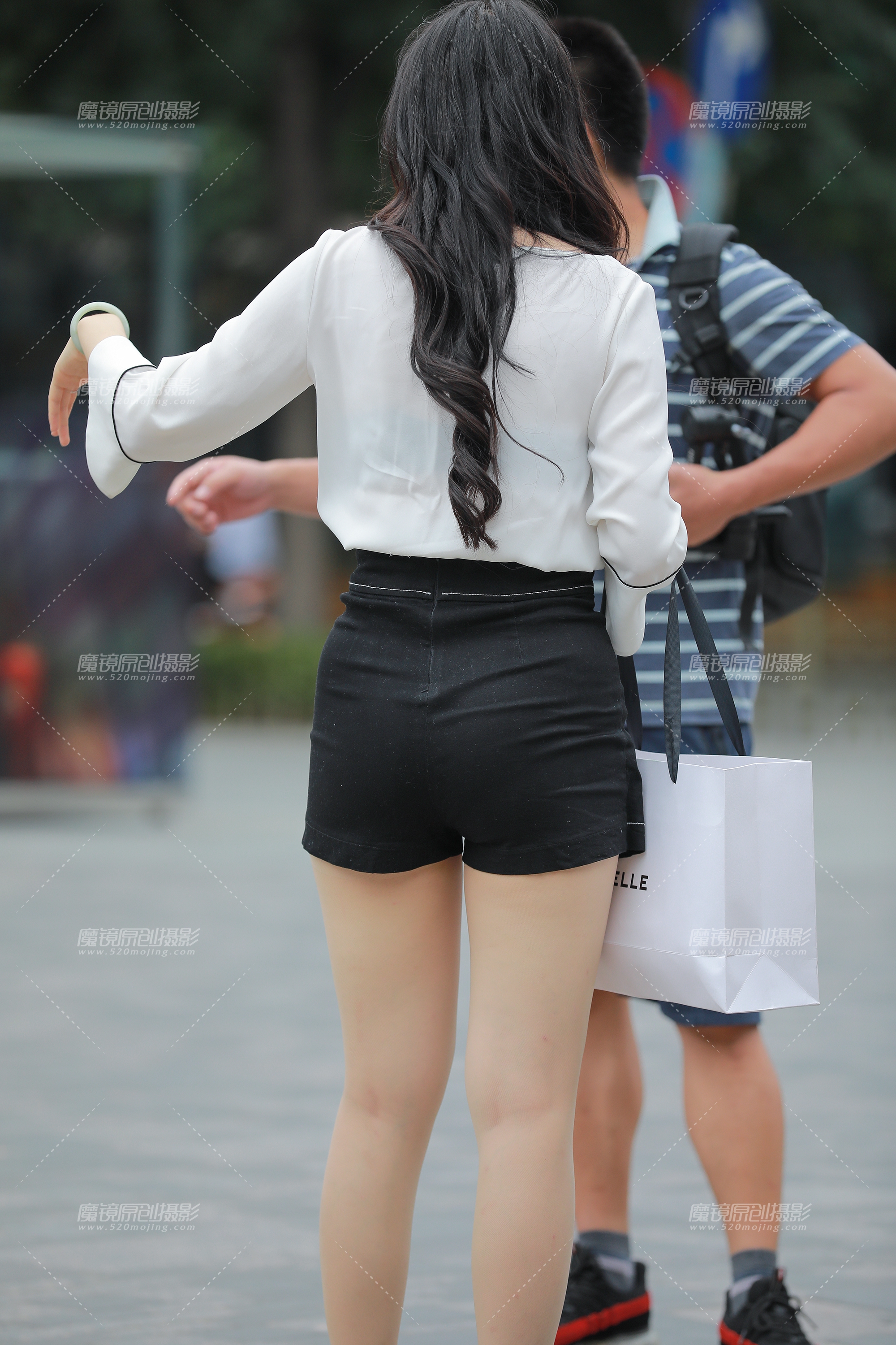 【2023年-3月】黑色热裤美女【共12P】