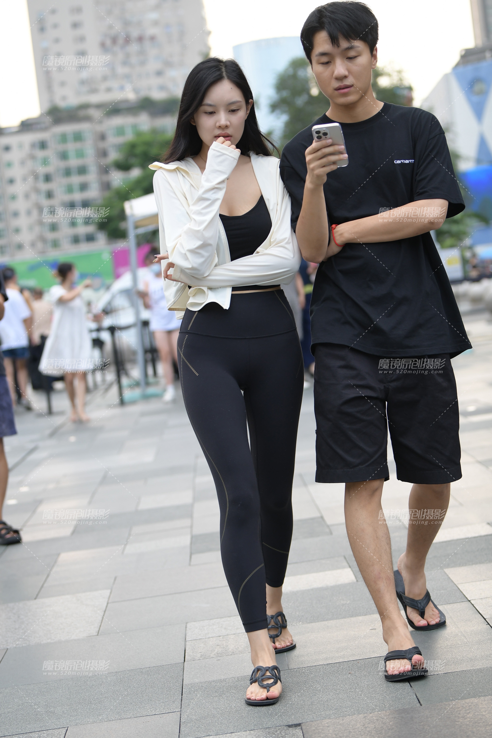 【2023年-3月】肉肉哒紧身裤女友【共21P】