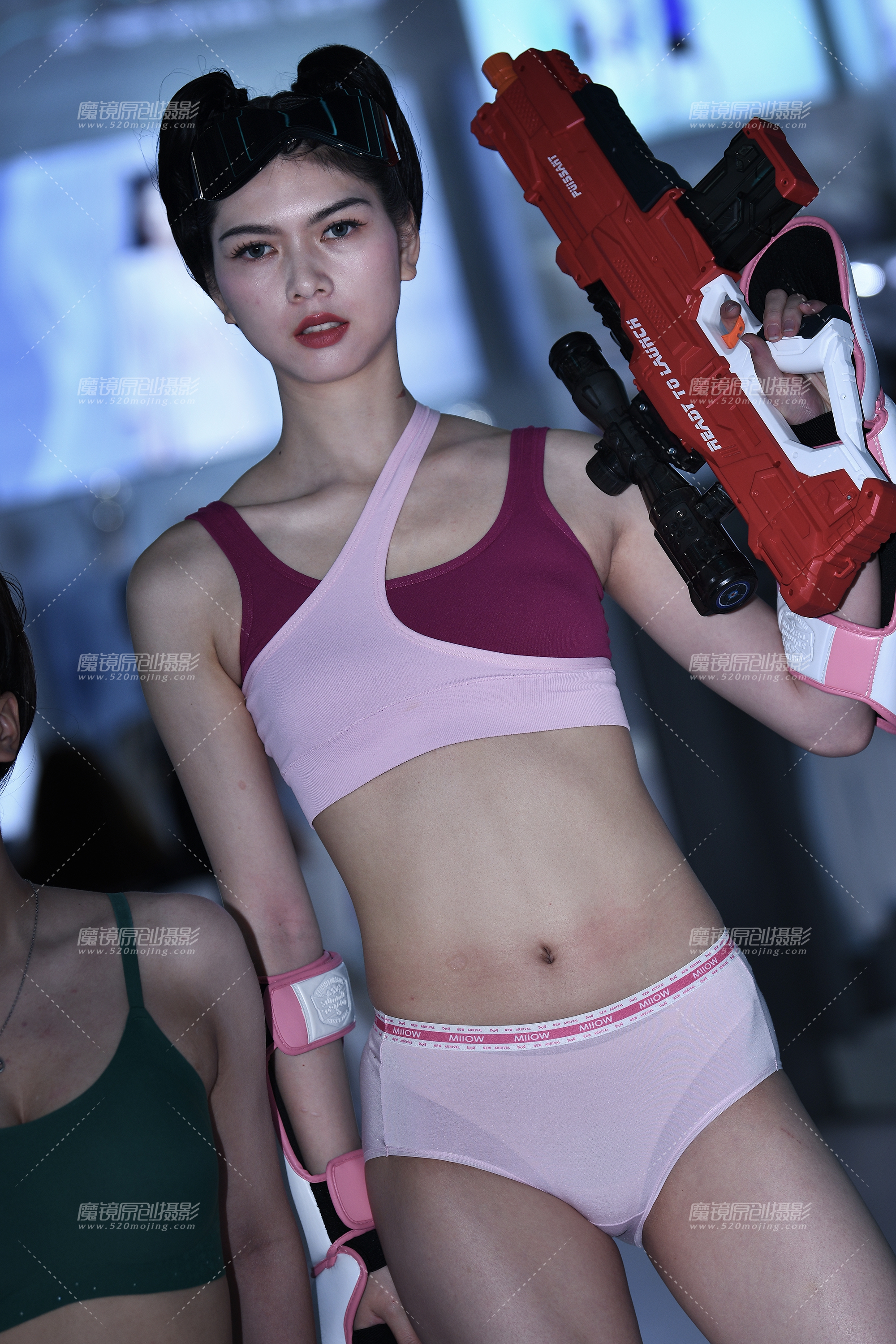 【2023年-5月】2023深内展－内衣女战士-【共13P】