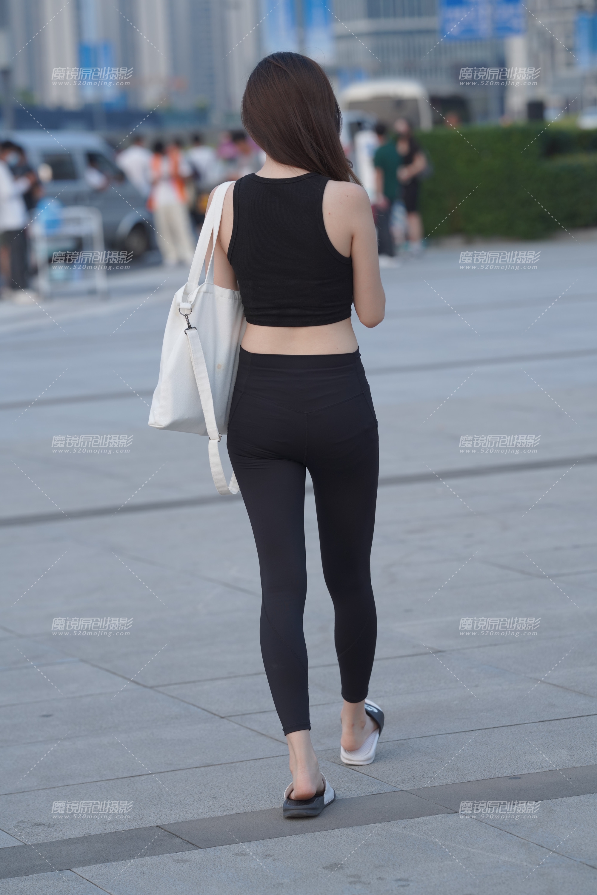【2023年8月】瑜伽美眉-共14P