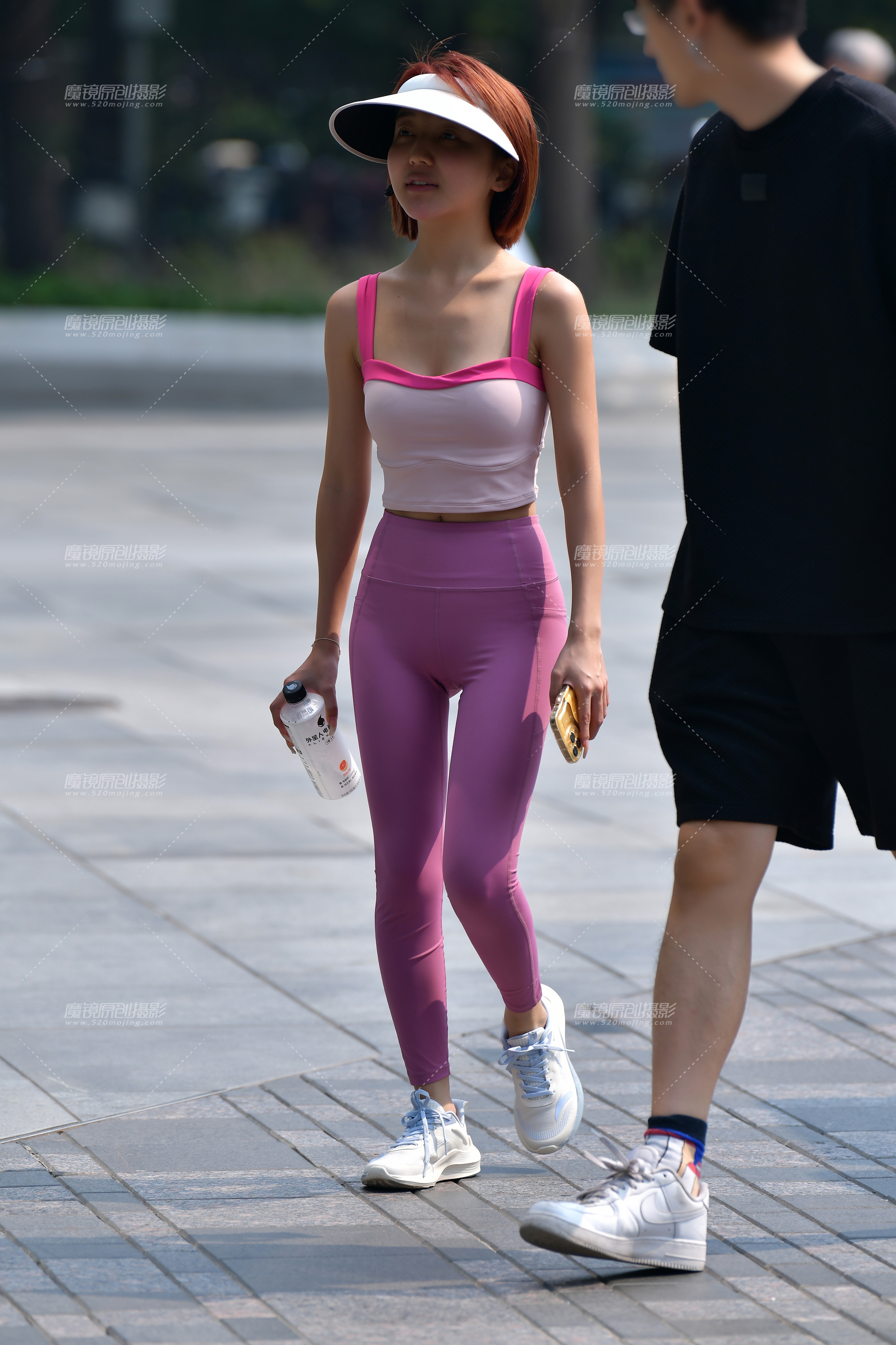 【2023年9月】艳丽水粉瑜伽裤美女-共12P