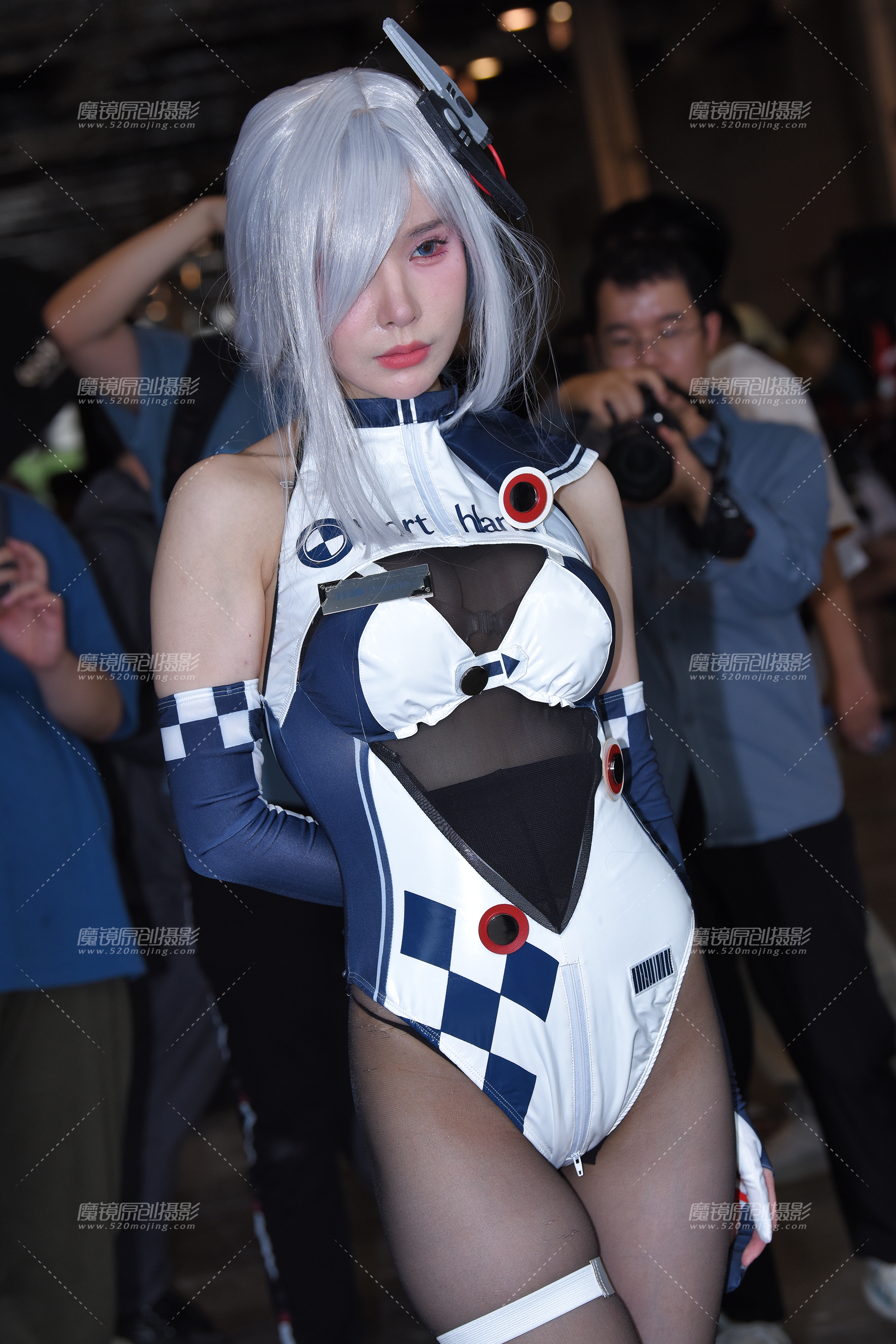 【魔镜滚叔11月街拍】动漫女主角-共16P