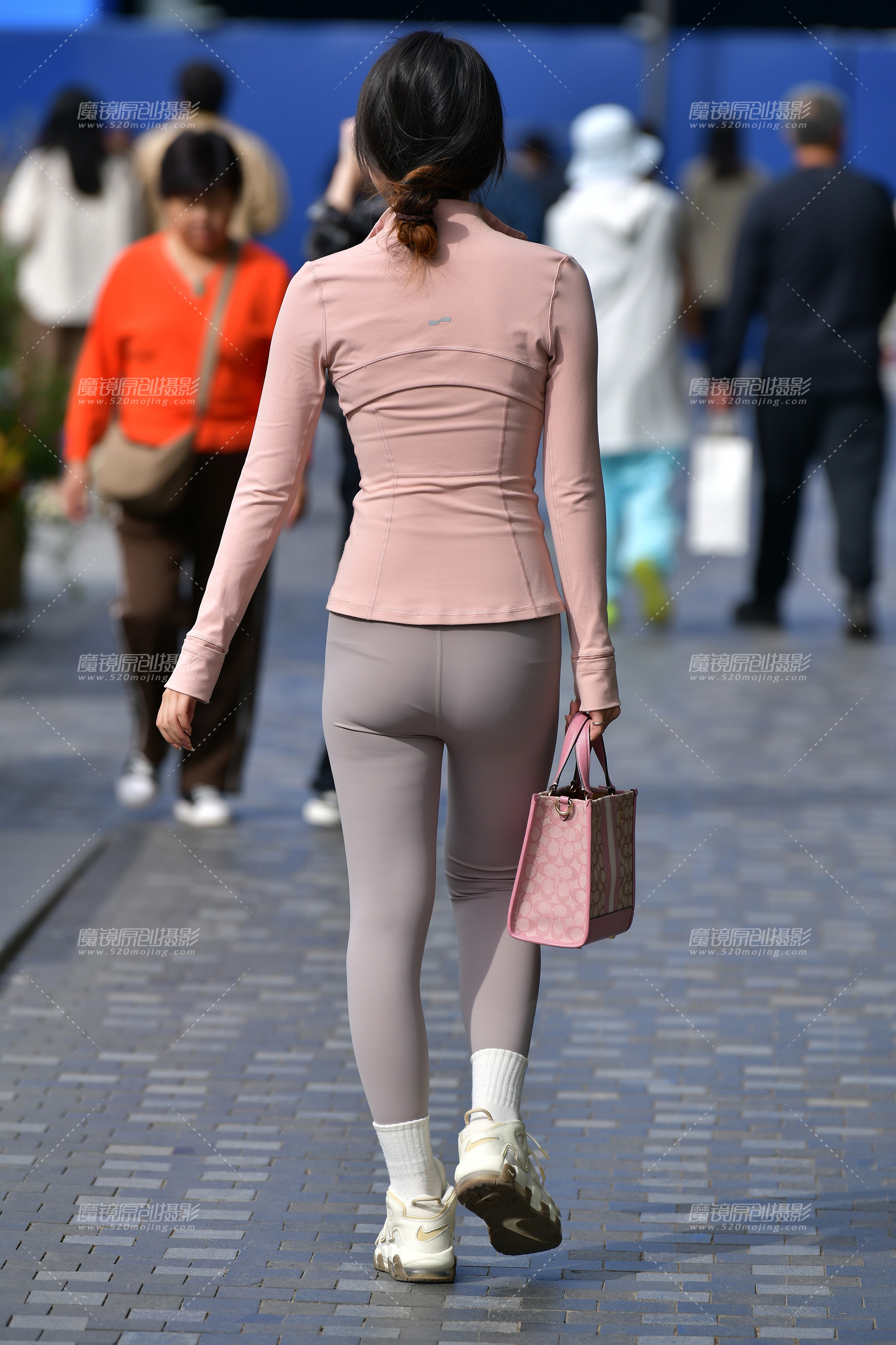 【2024年1月·魔镜滚叔】这次逛街是紧身裤-14P