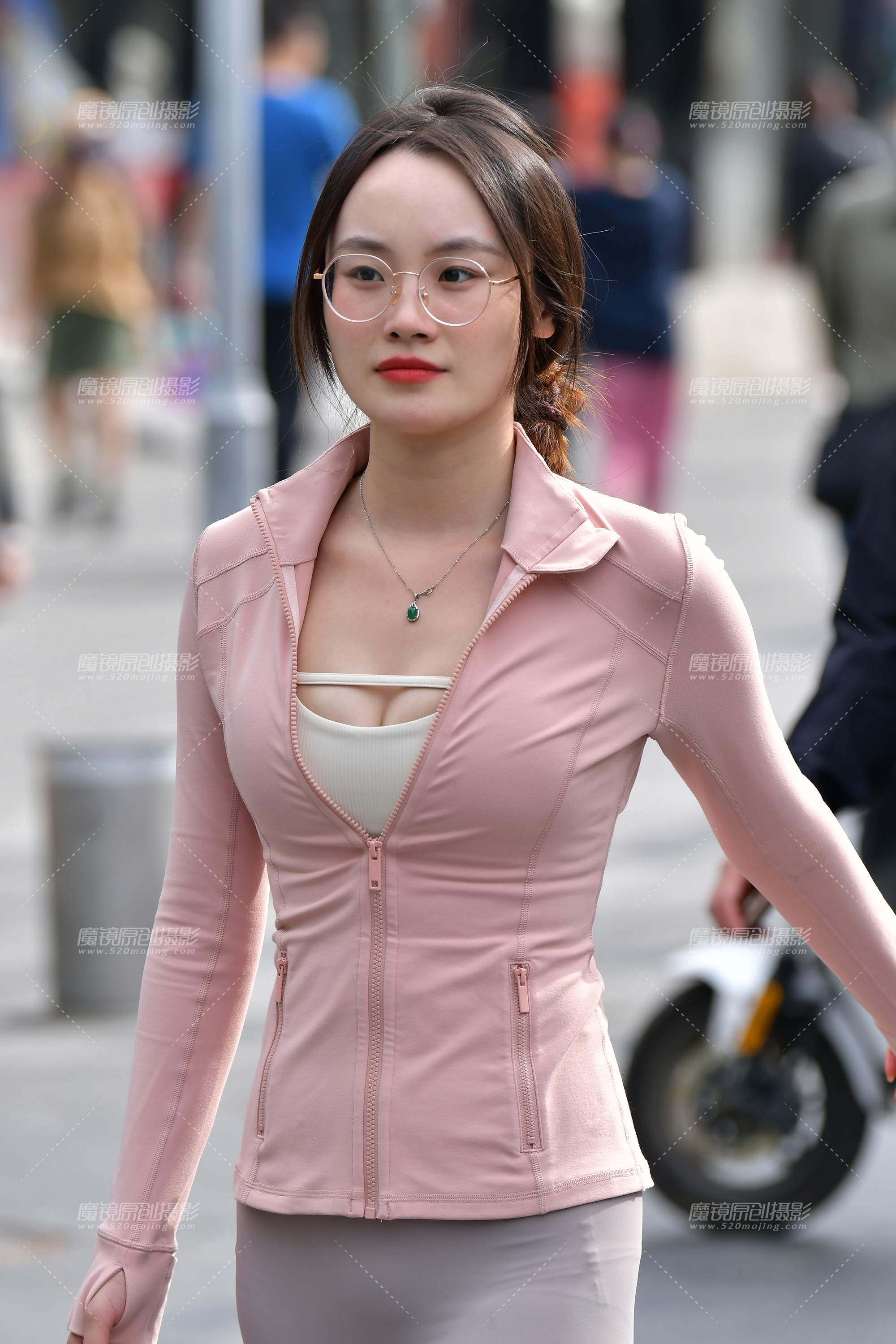 【2024年1月·魔镜滚叔】这次逛街是紧身裤-14P