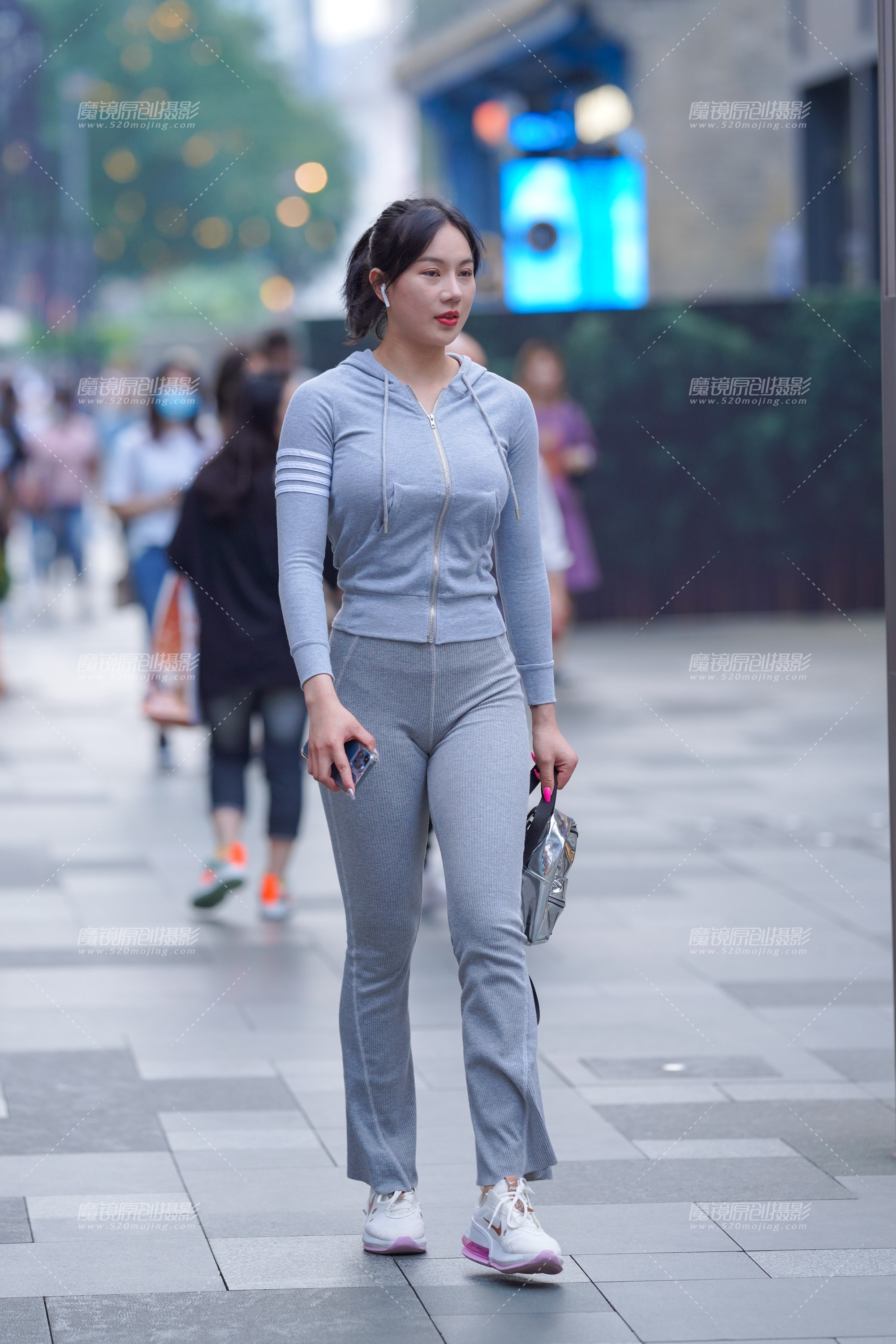 高挑运动美眉-会员可免费下载原图