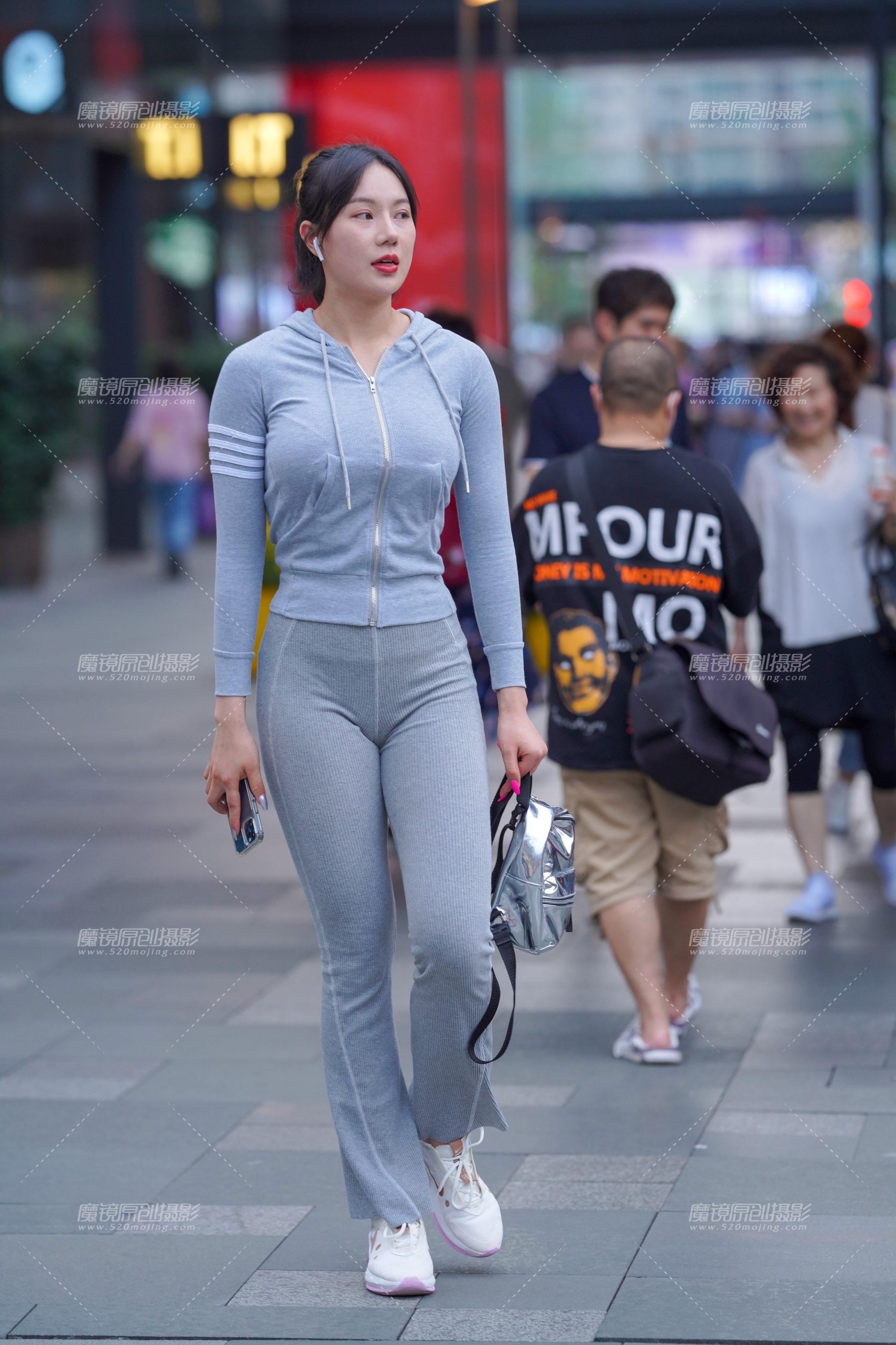 高挑运动美眉-会员可免费下载原图
