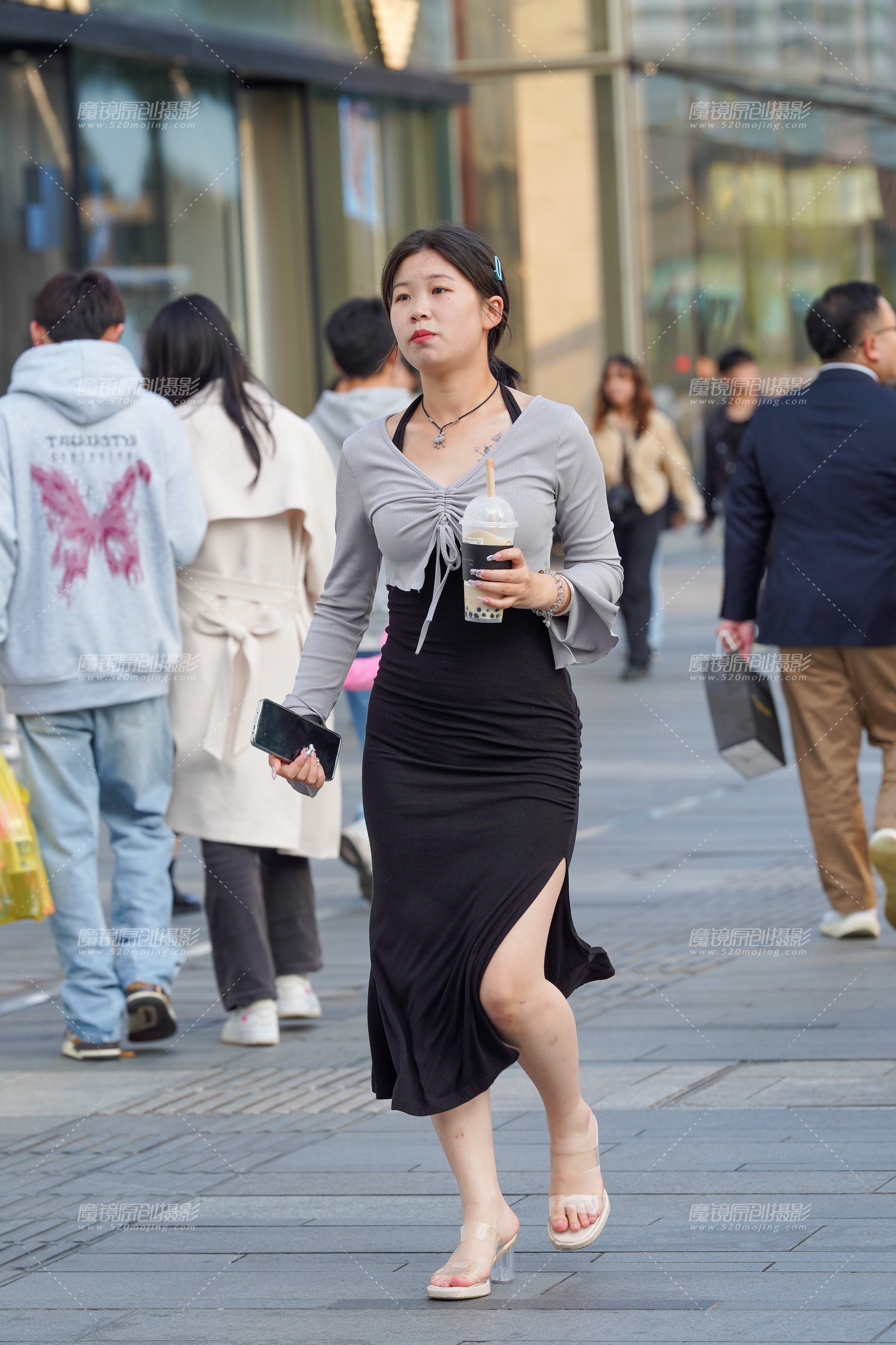 【2024年2月·魔镜滚叔】小妹这臀有些出众-22P