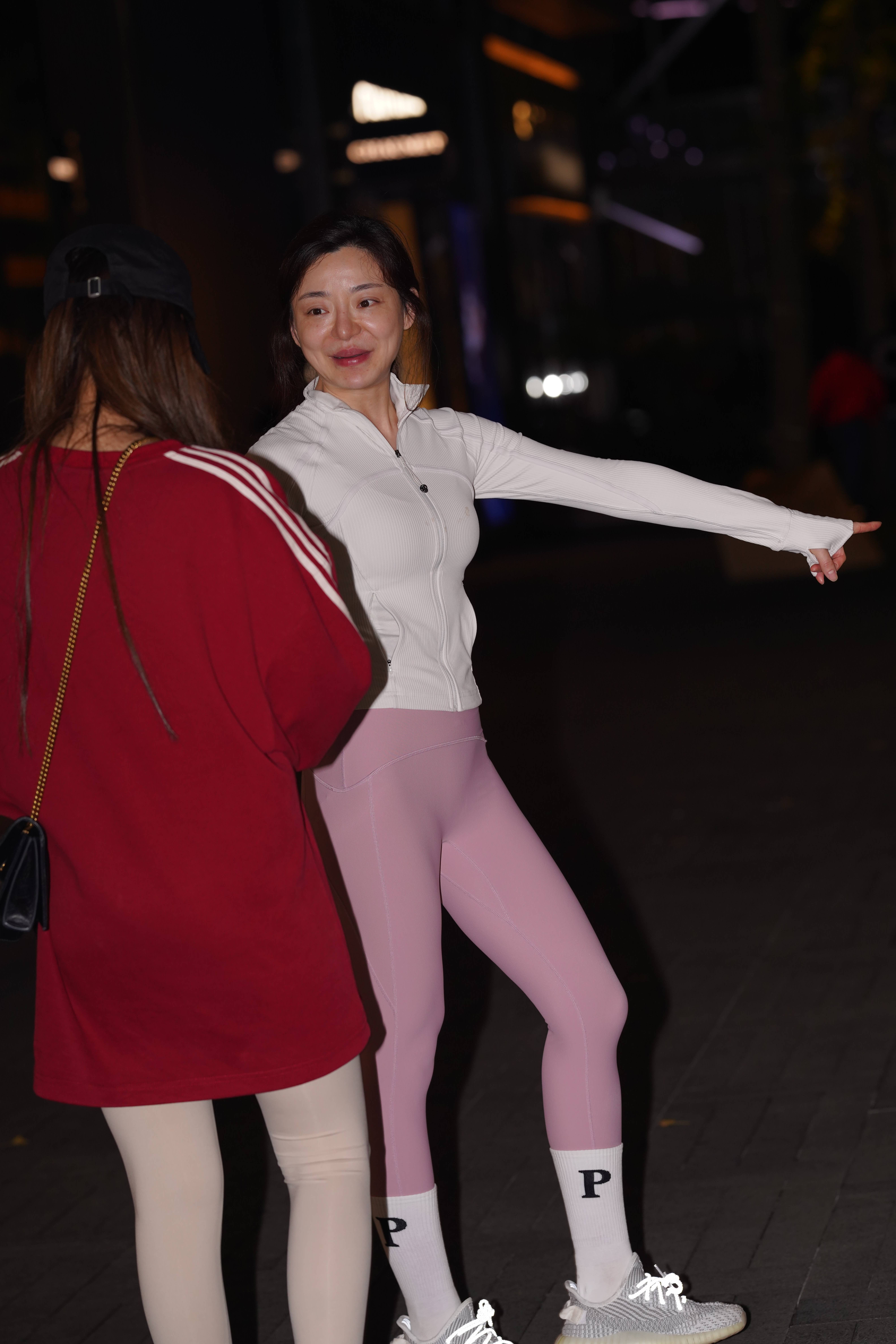 紧身弹力裤宝妈 【26P】原图可在线浏览