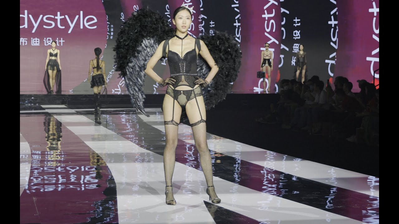 广百之夜内衣秀合集