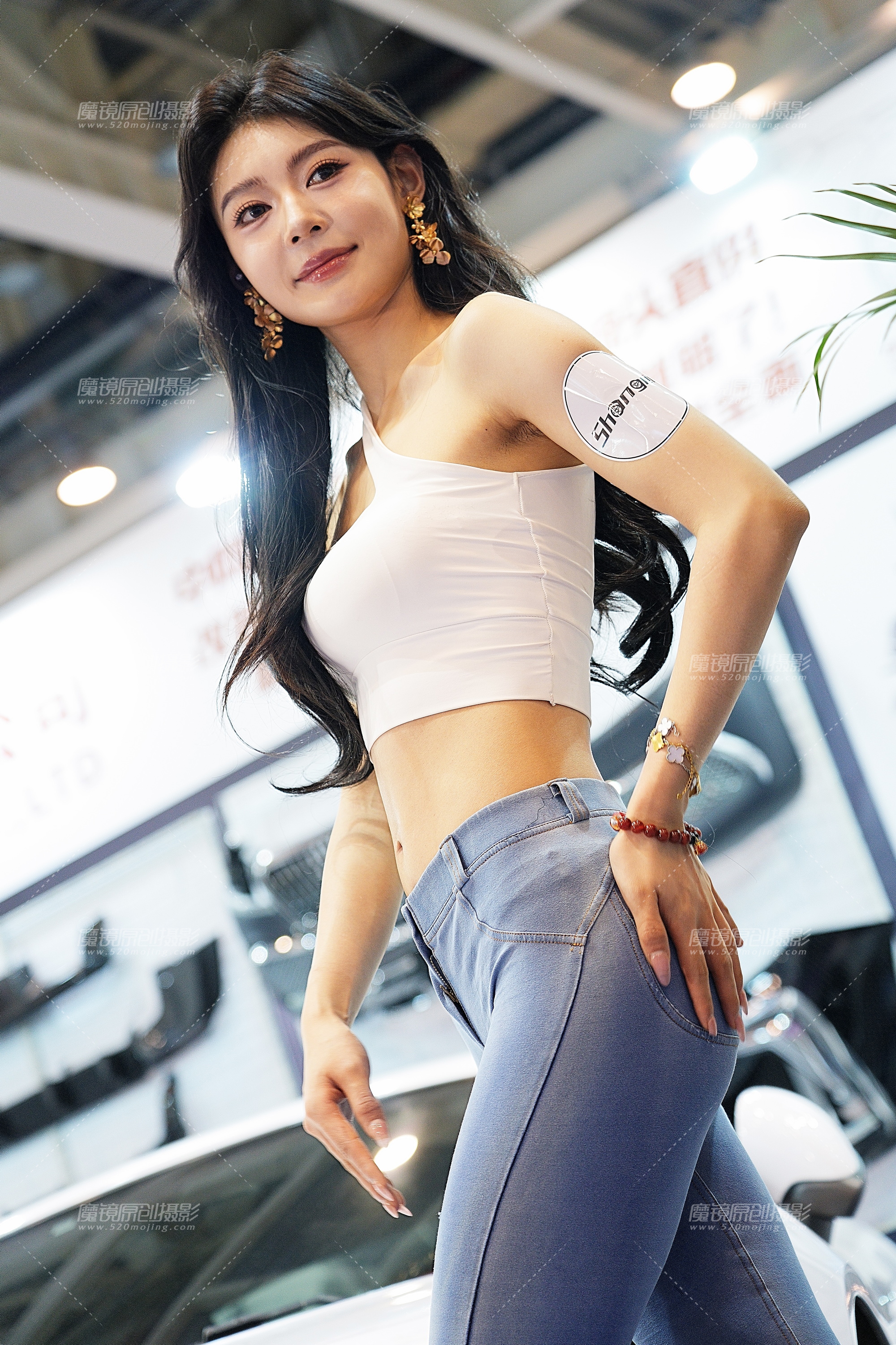 【2024年4月·魔镜滚叔】紧身牛仔裤靓模（6K）-36P