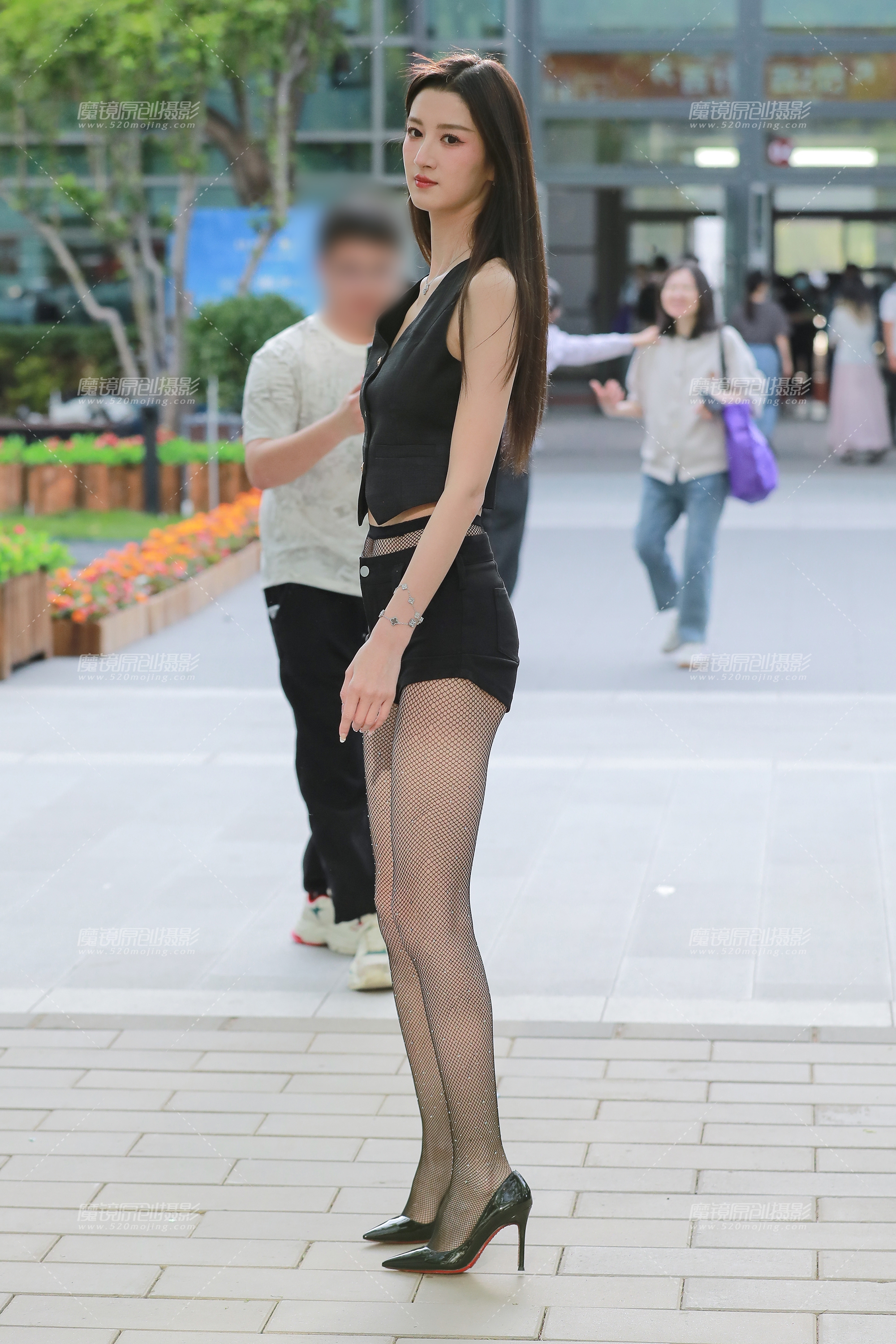【2024年5月·魔镜滚叔】黑网袜长腿美女-30P