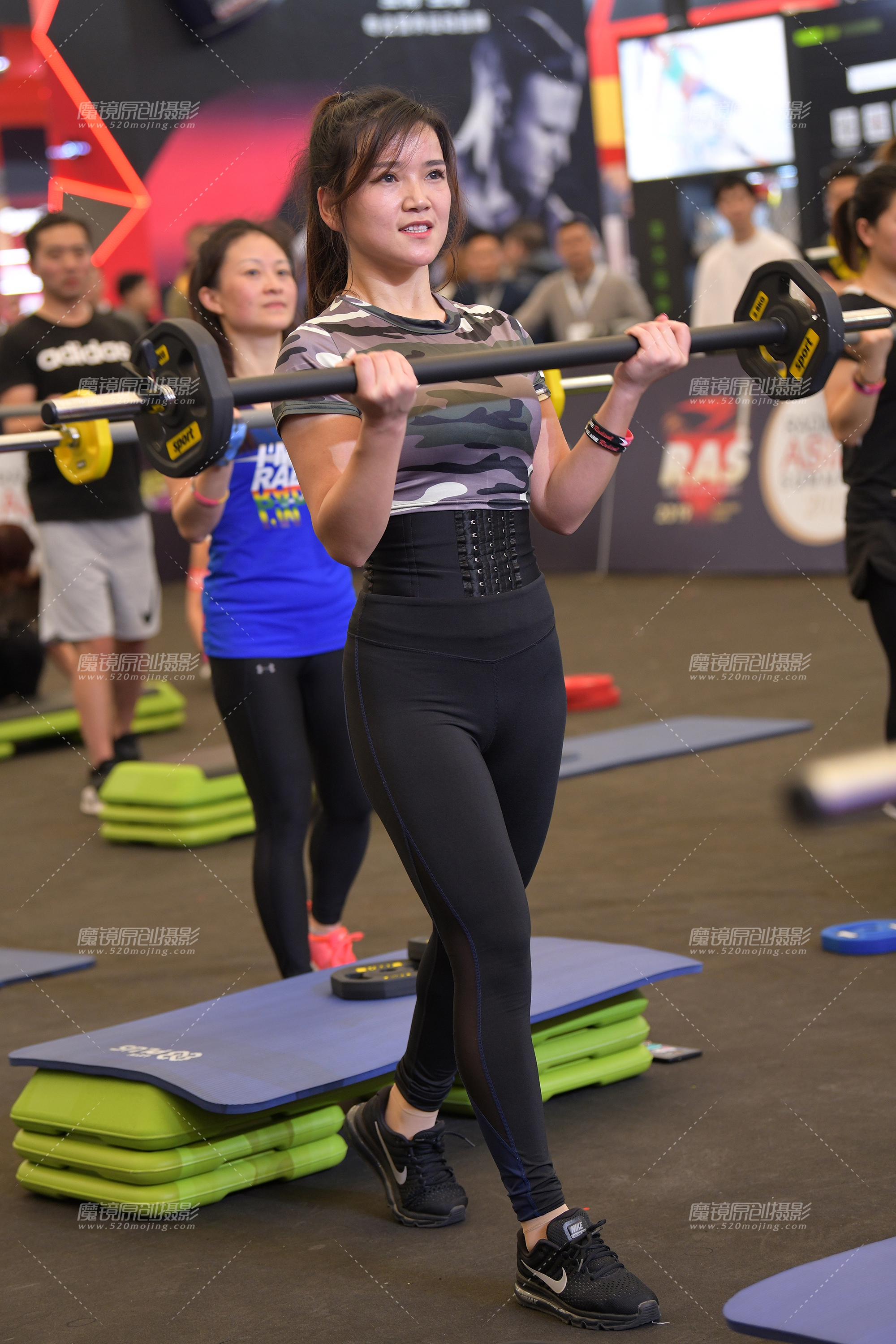 【2020年7月·魔镜滚叔】台上台下做运动-【219P】