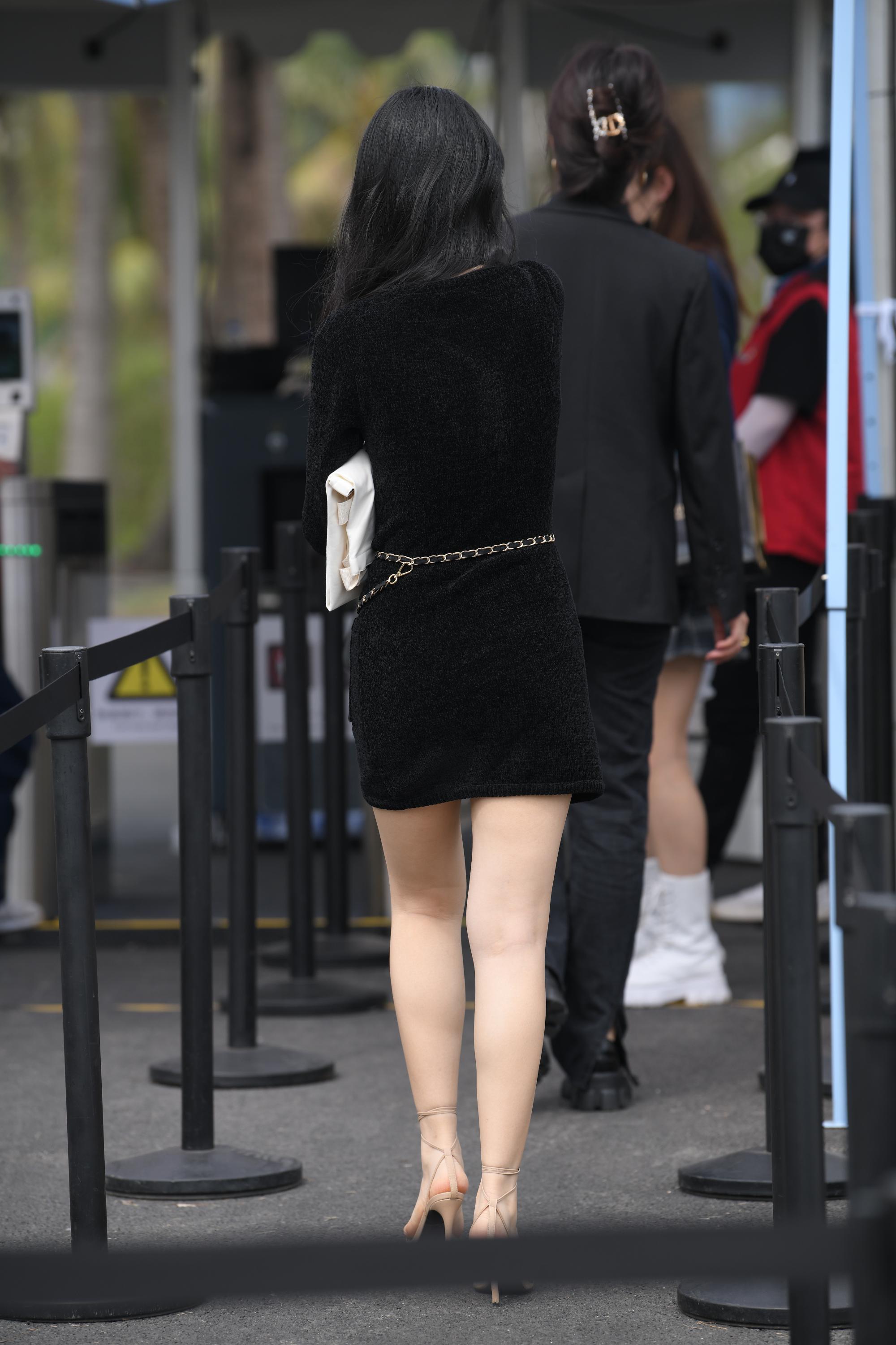 No.6995 黑色永不过时 [145P-3.14GB]