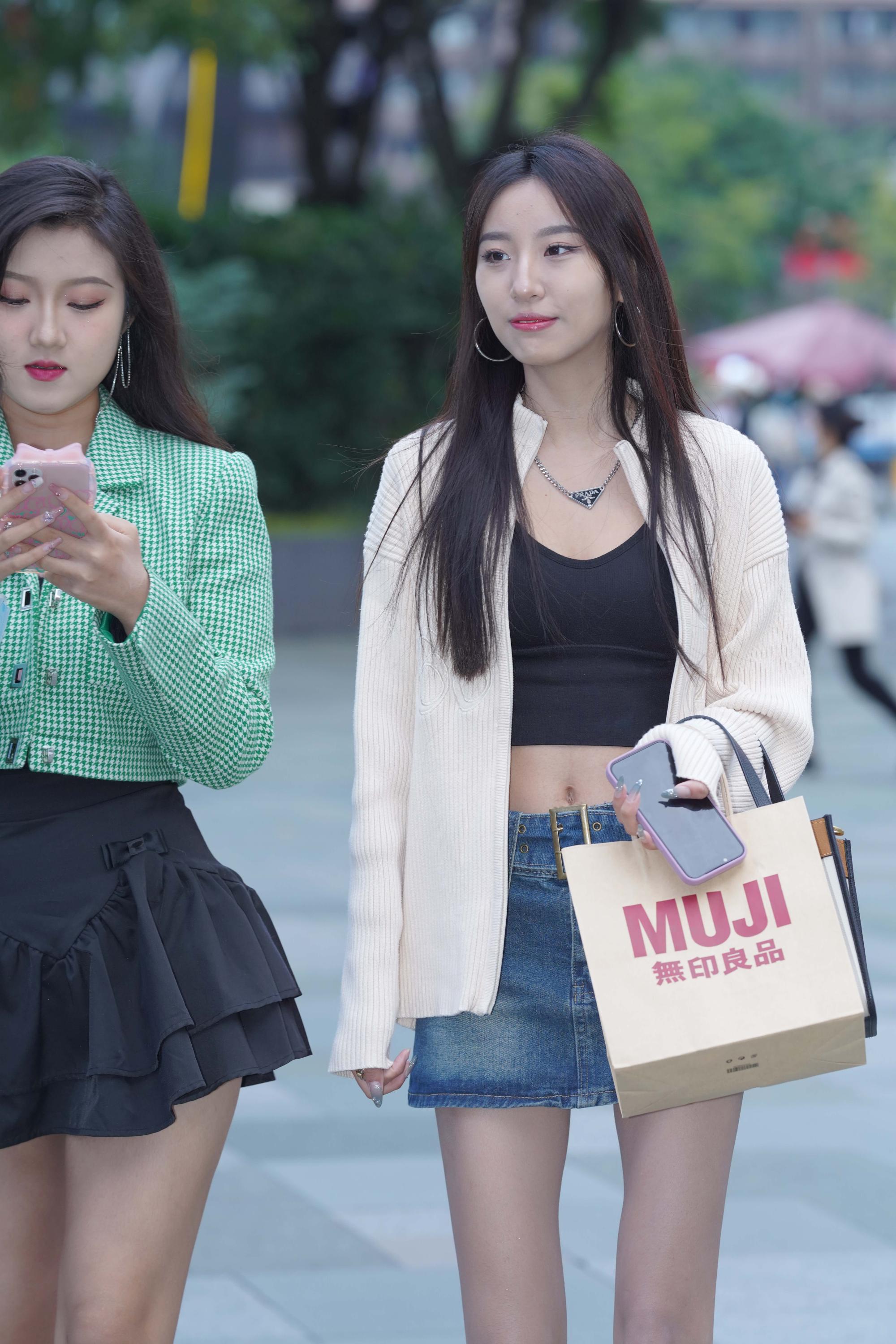 No.7092 靓丽的牛仔裙小姐姐 [155P-2.24GB]