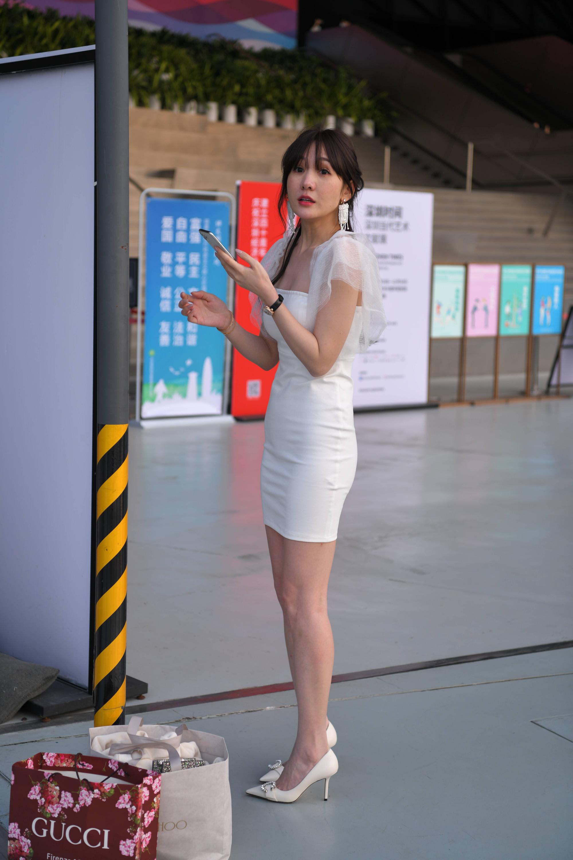 No.7071 白色复古风礼服裙 [91P-2.27GB]