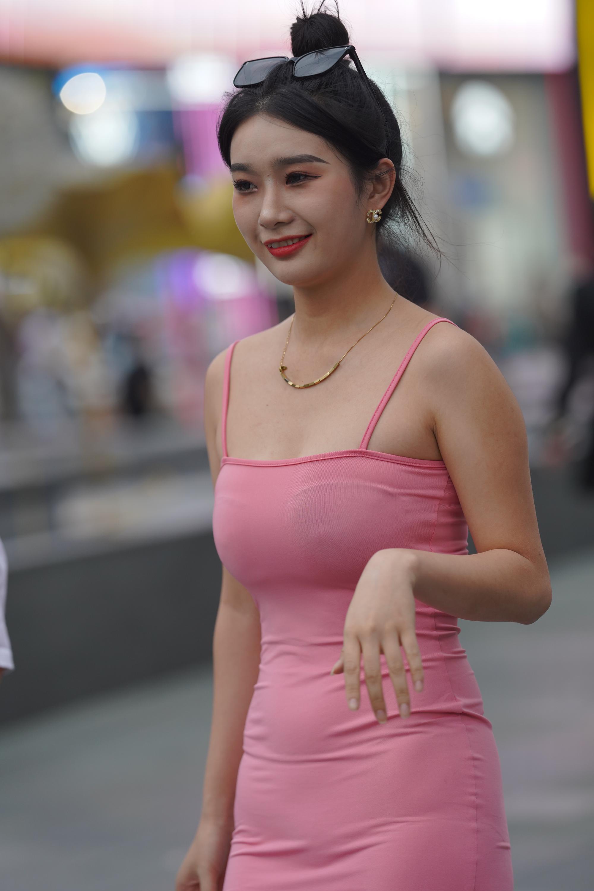 No.7001 粉色吊带长裙 [192P-2.50GB]