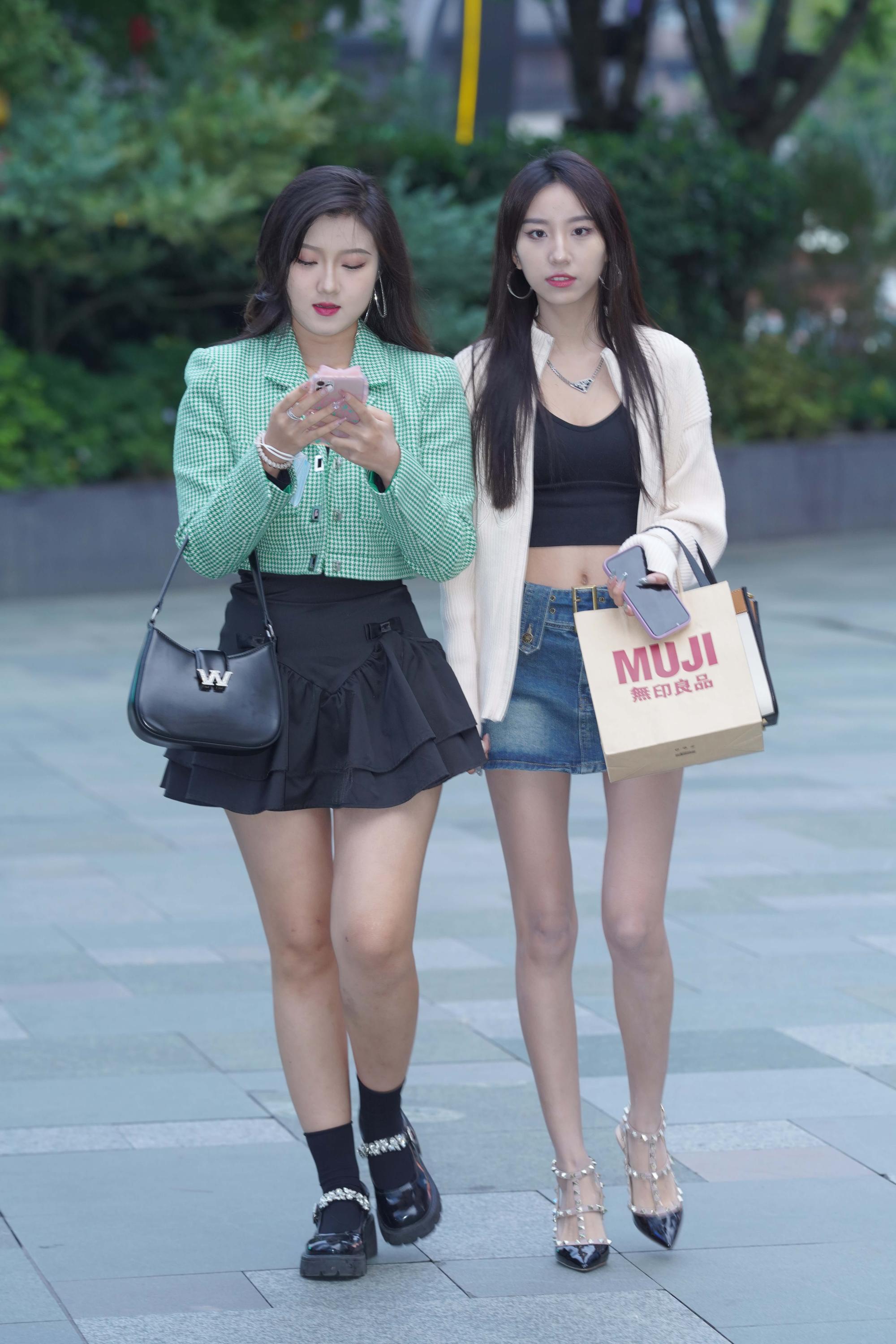No.7092 靓丽的牛仔裙小姐姐 [155P-2.24GB]