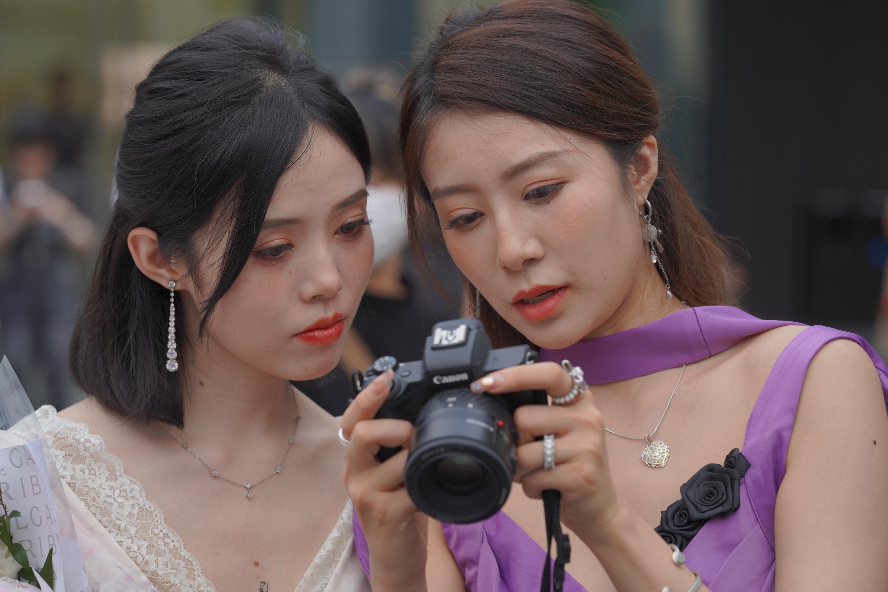 No.6996 气质女神 [63P3V-877MB]