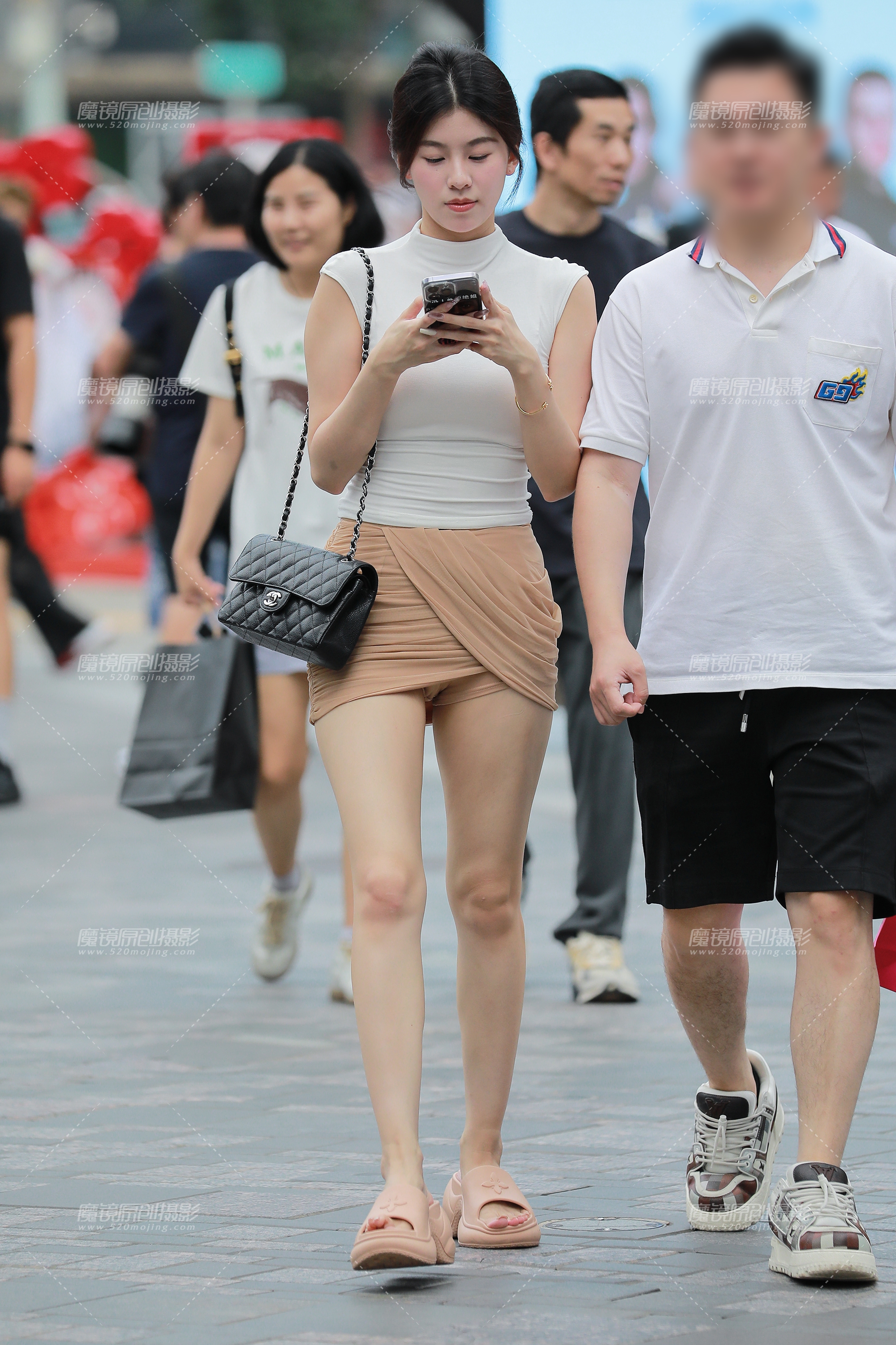 【2024年8月·魔镜滚叔】棕色超短包臀裙-29P