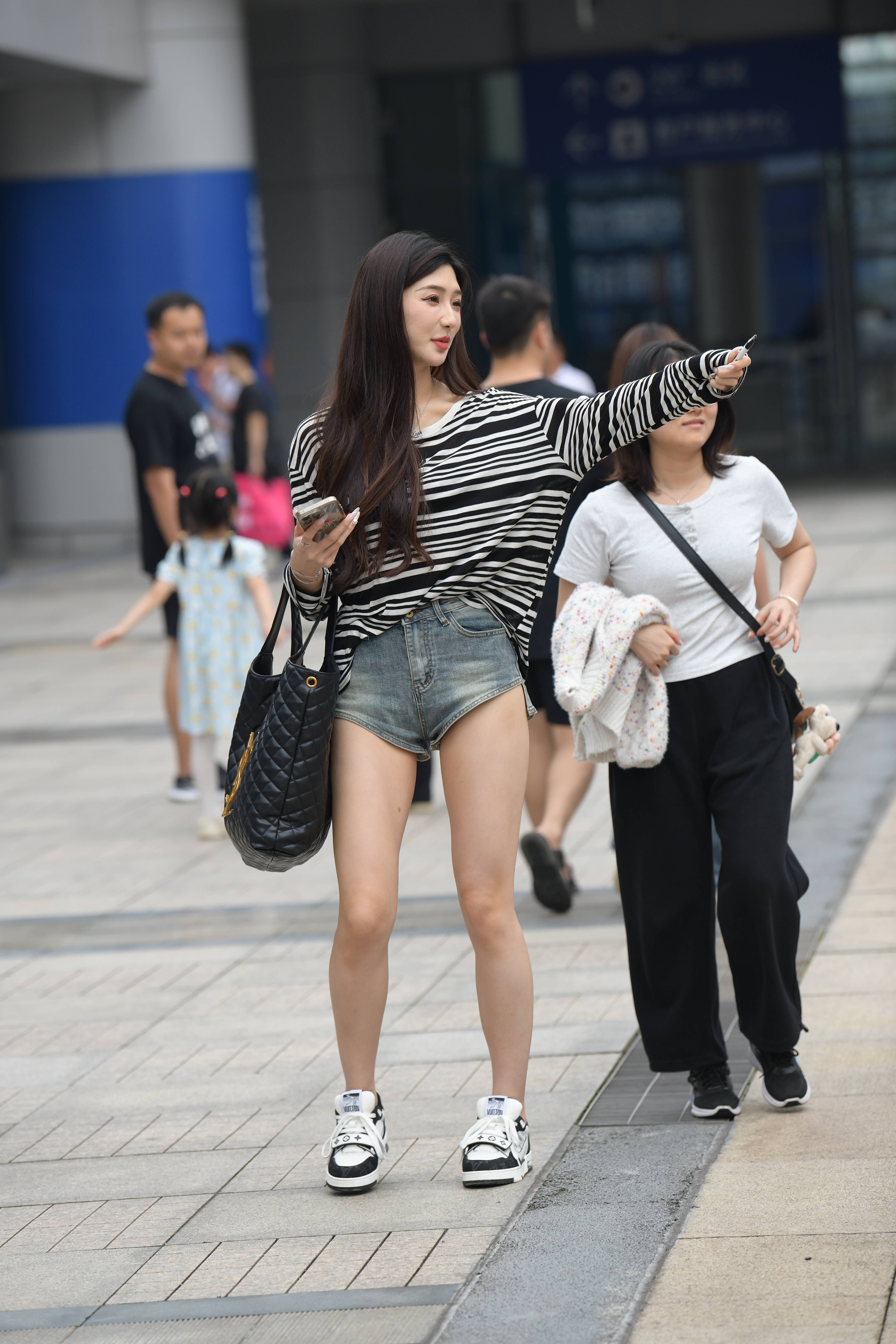 240630夏日热裤小姐姐，凉快【86P】