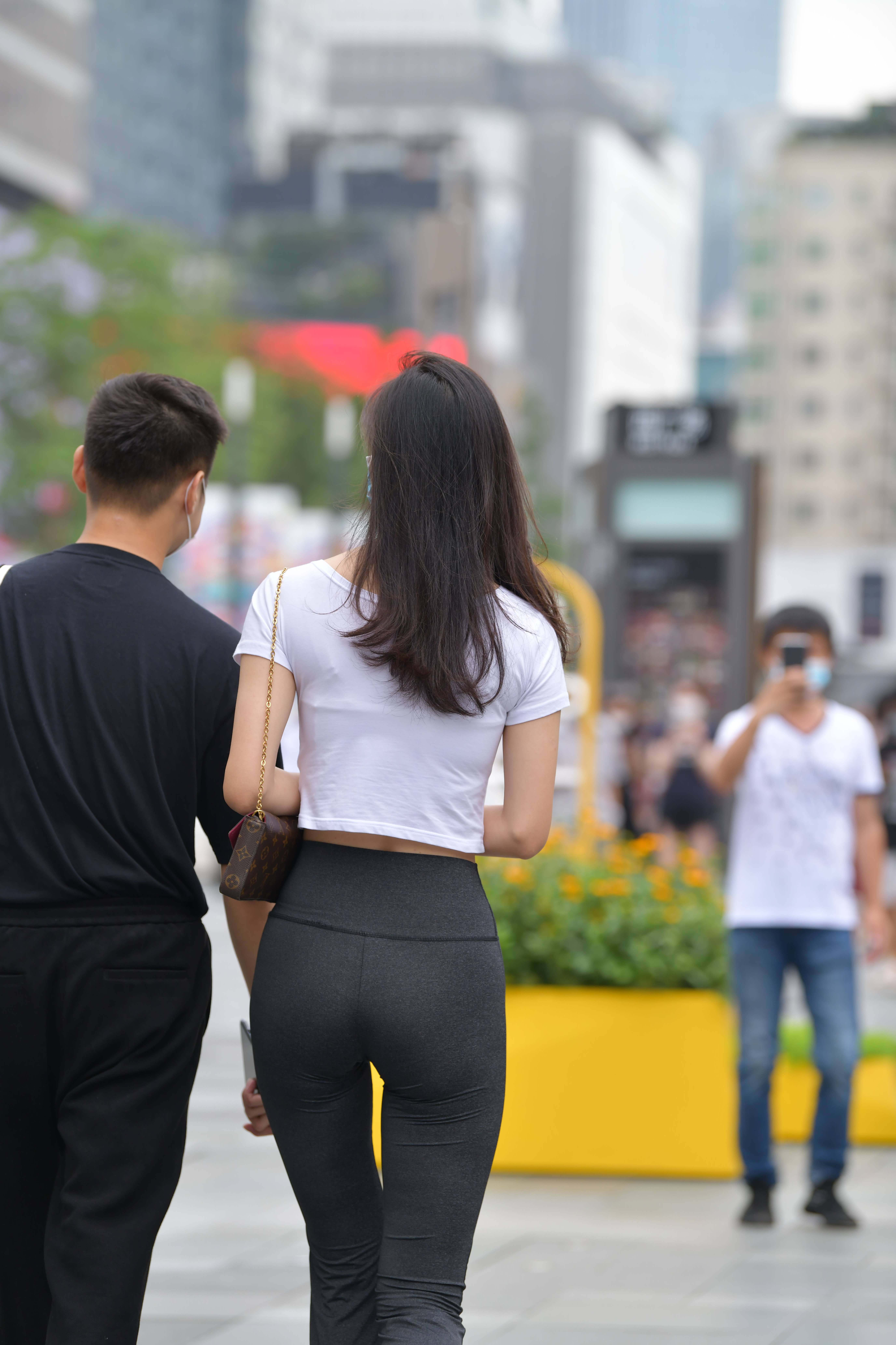 No.7372 黑白搭配魅力好身材 [103P-2.11GB]