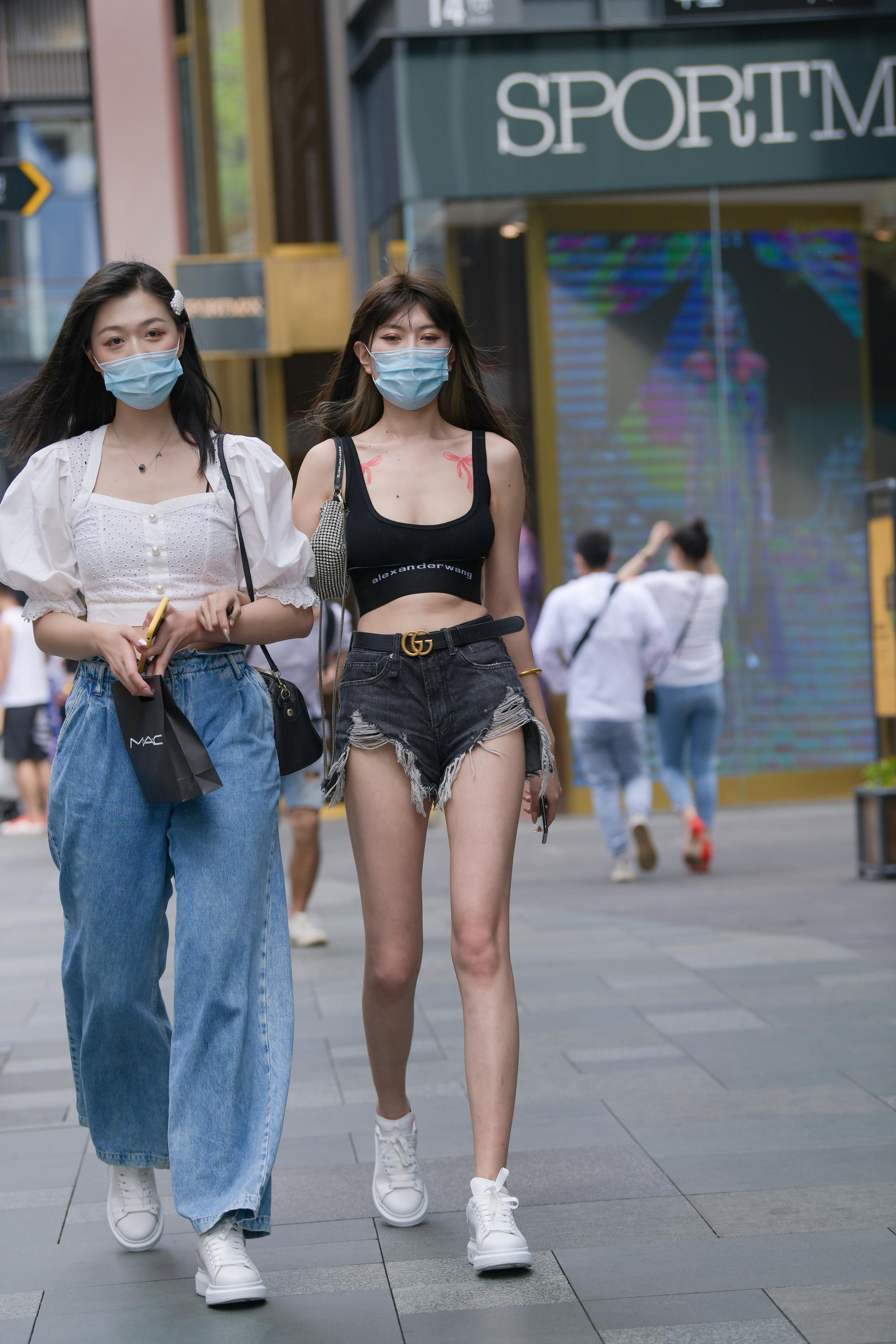 No.7118 时尚V型短裤 [144P-2.49GB]