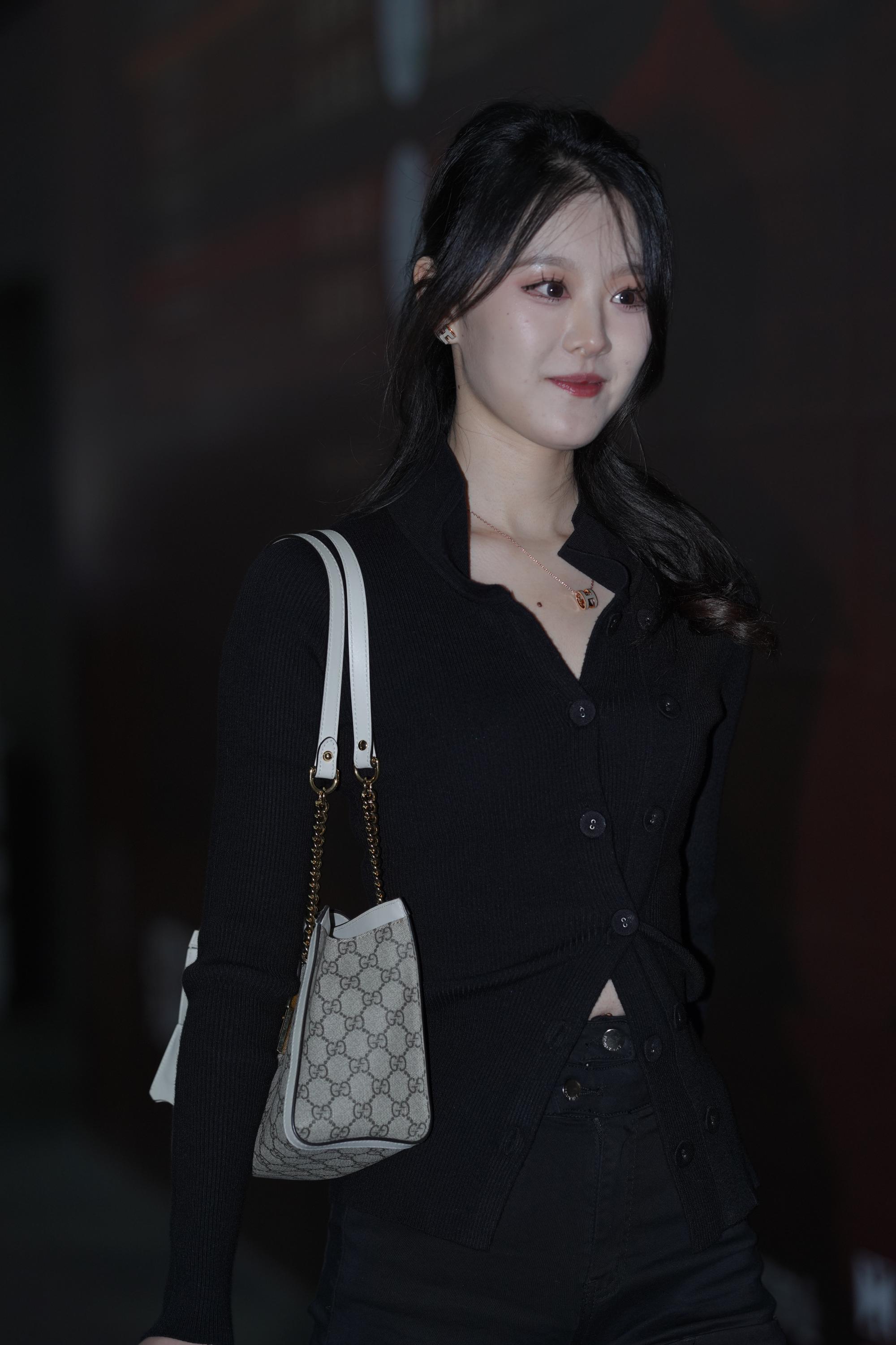 No.7271 黑色系更显白皙 [173P1V-2.81GB]
