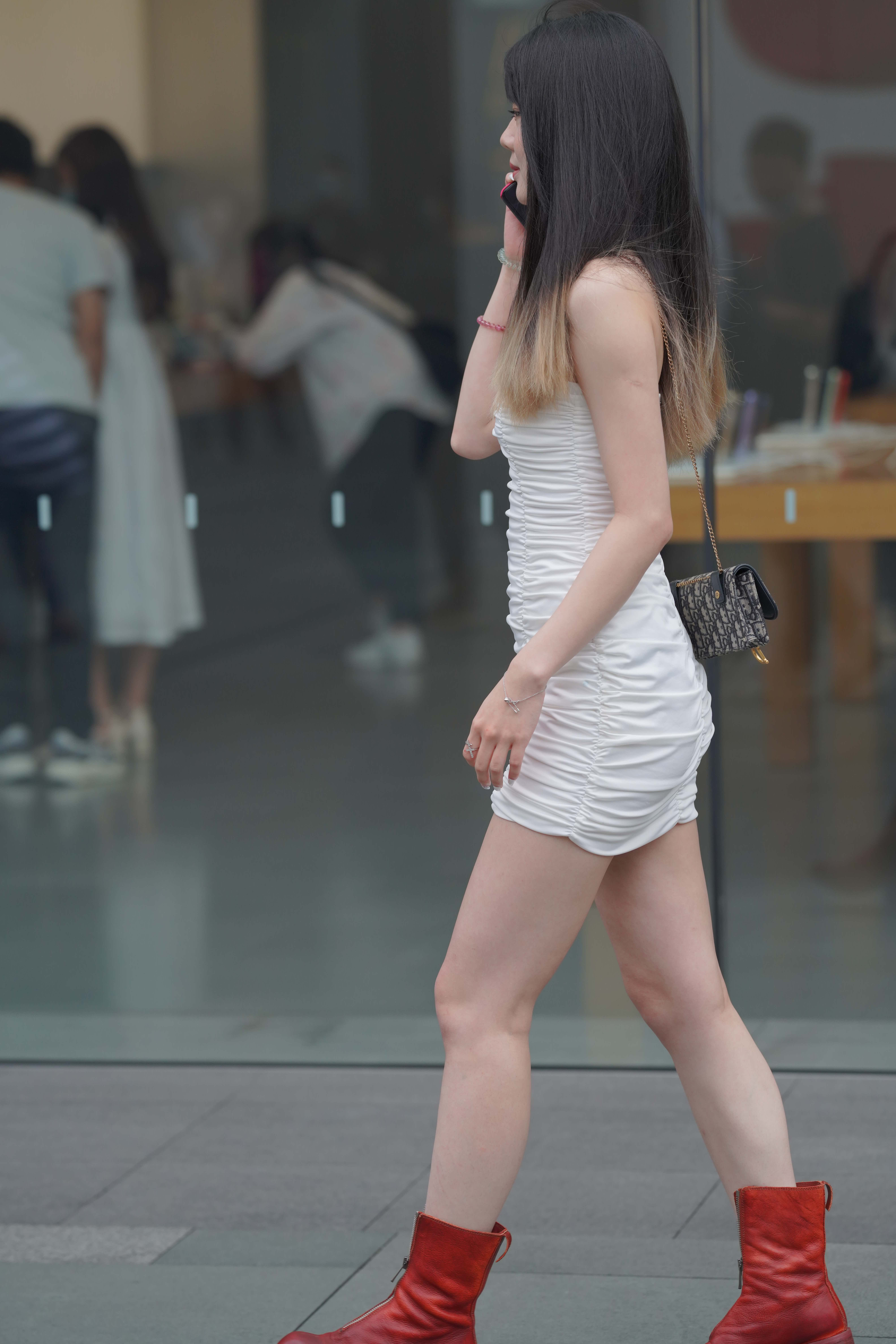 No.7519 亮眼红色短靴 [132P1V-1.65GB]