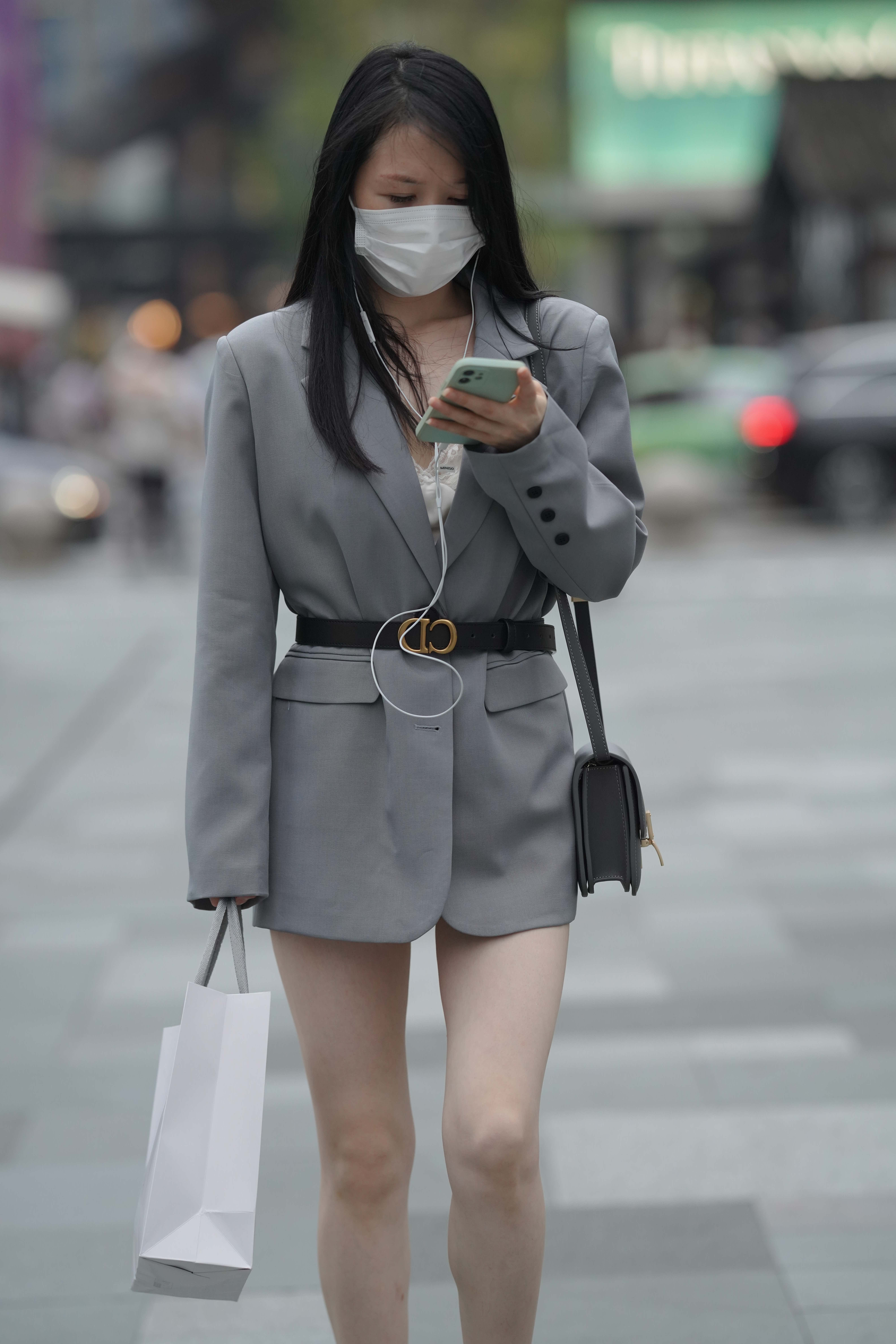 No.7612 灰色西装美腿高跟 [168P-2.33GB]