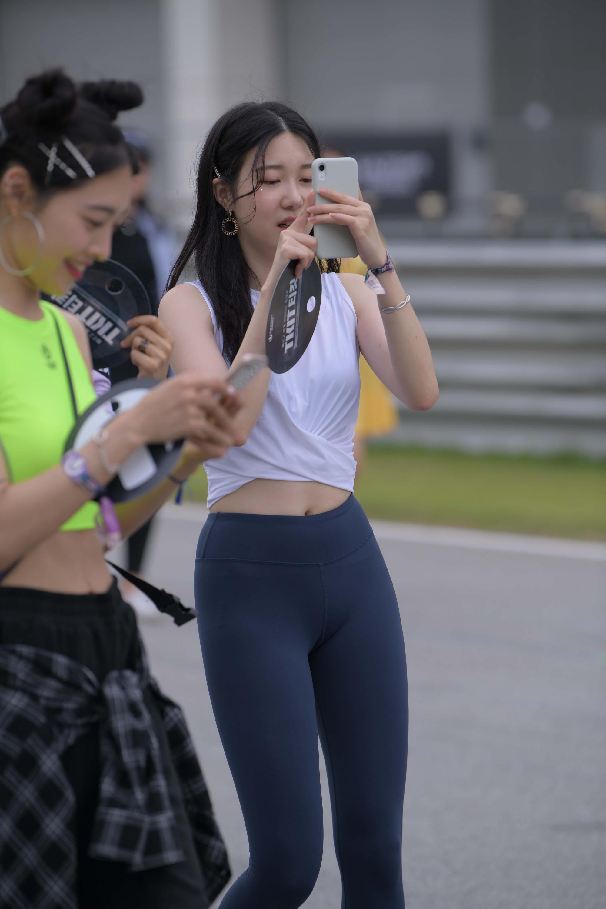 No.7473 甜美可爱蓝色瑜伽服 [71P-1.54GB]