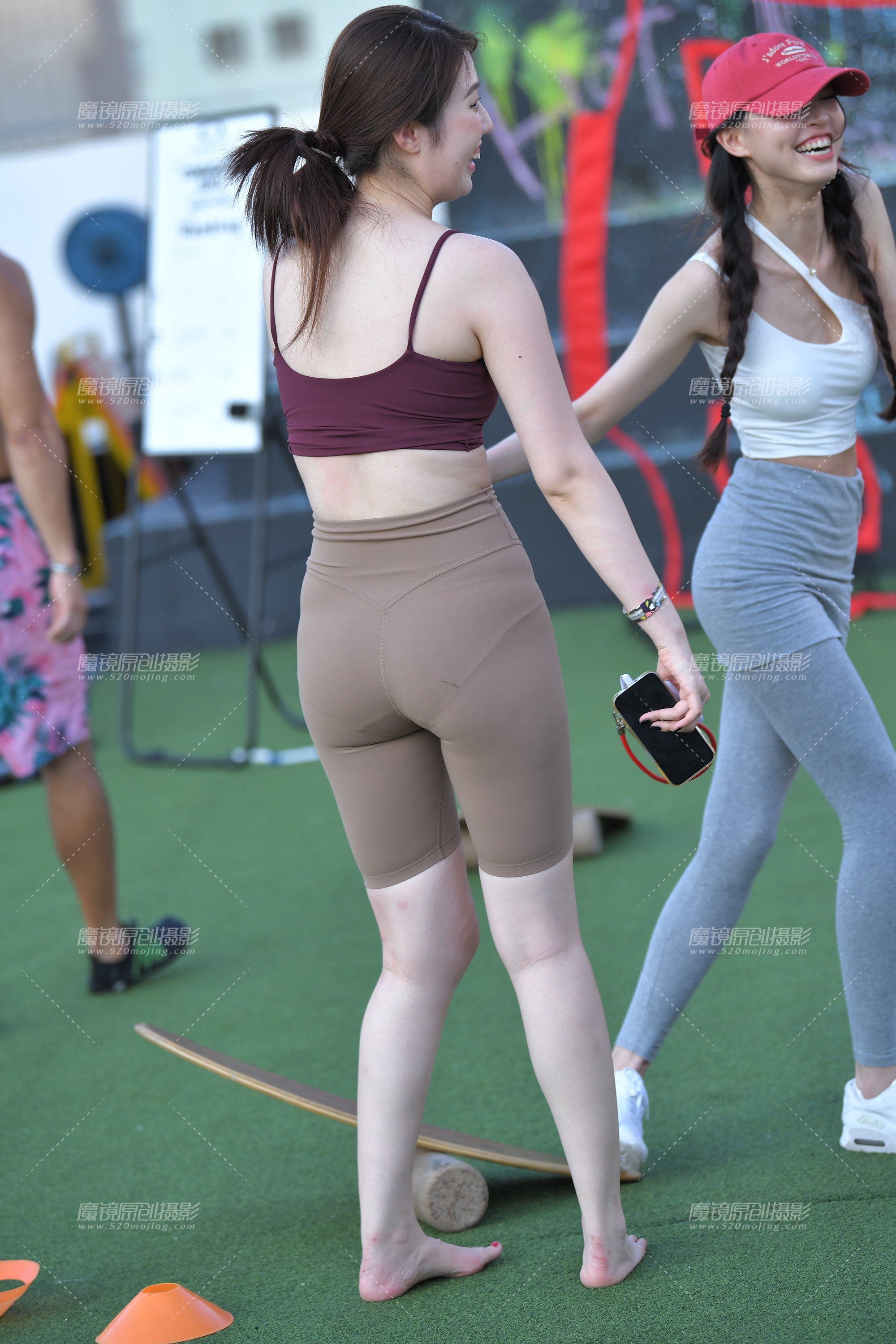 【2024年9月·魔镜滚叔】玩水枪的紧身裤-16P