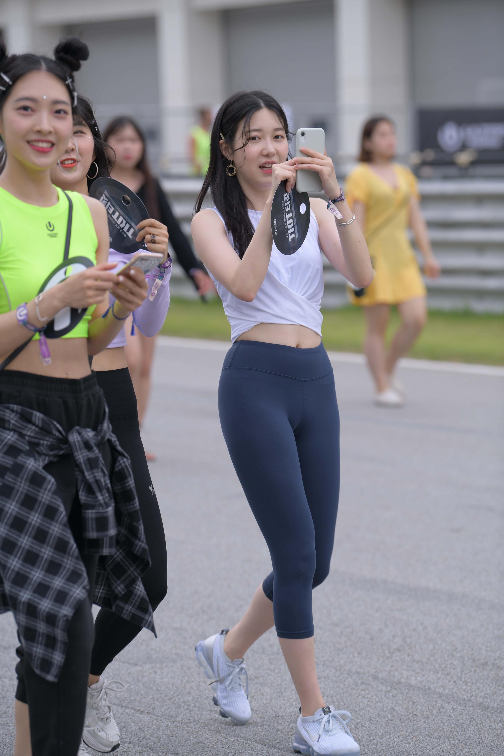 No.7473 甜美可爱蓝色瑜伽服 [71P-1.54GB]