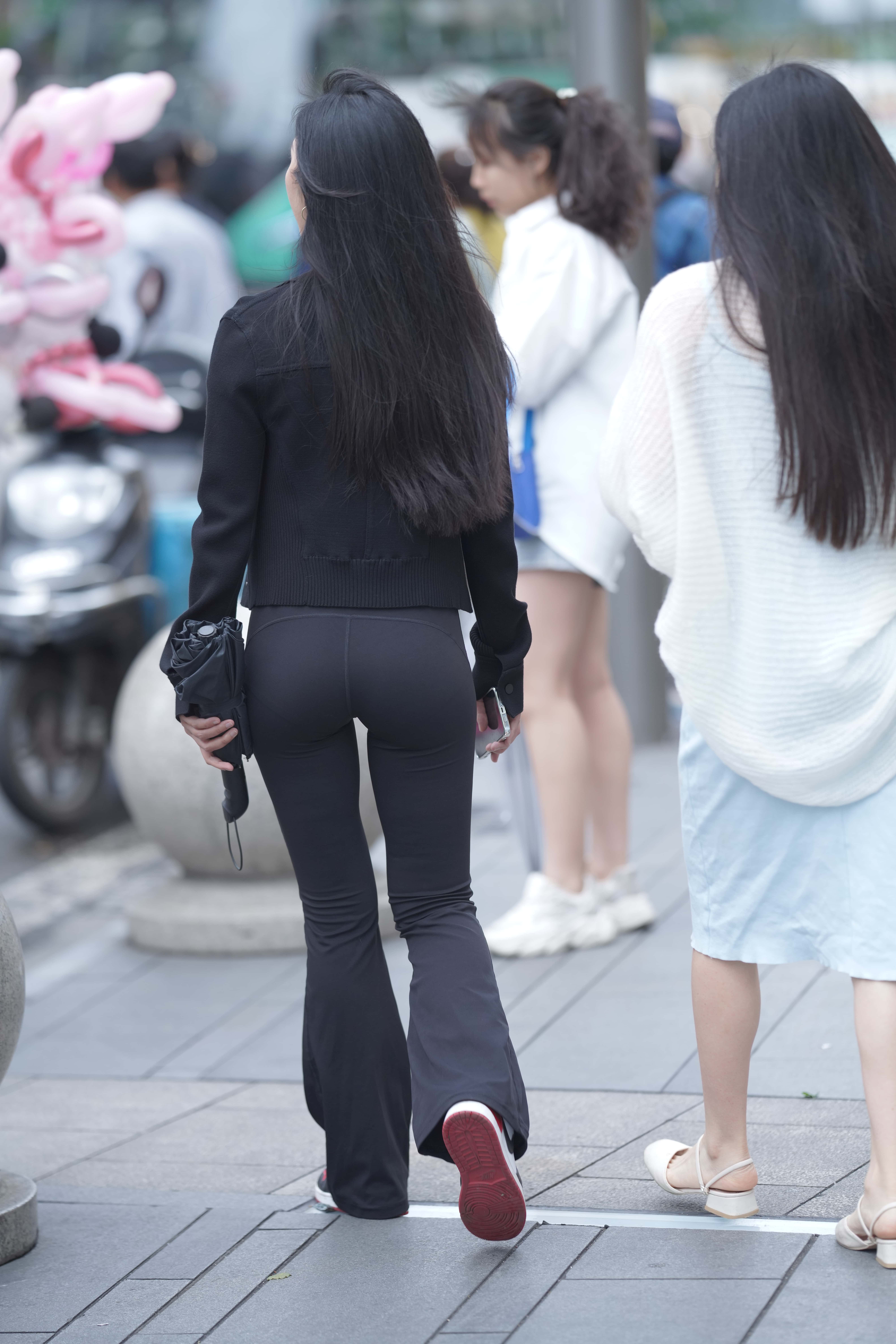No.7582 黑白搭配好身材 [107P-1.06GB]
