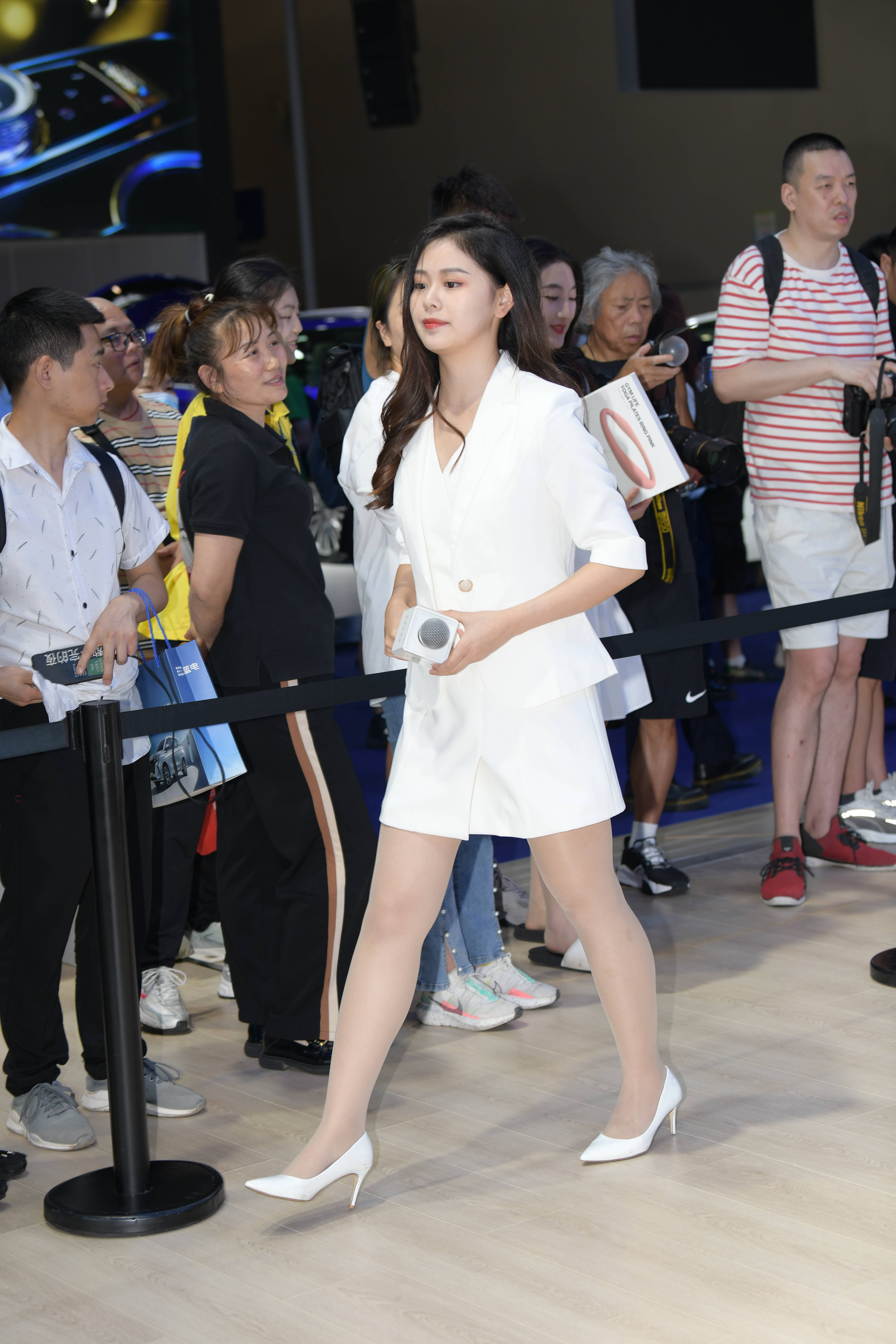 240416靓丽美女主持人~【67P】
