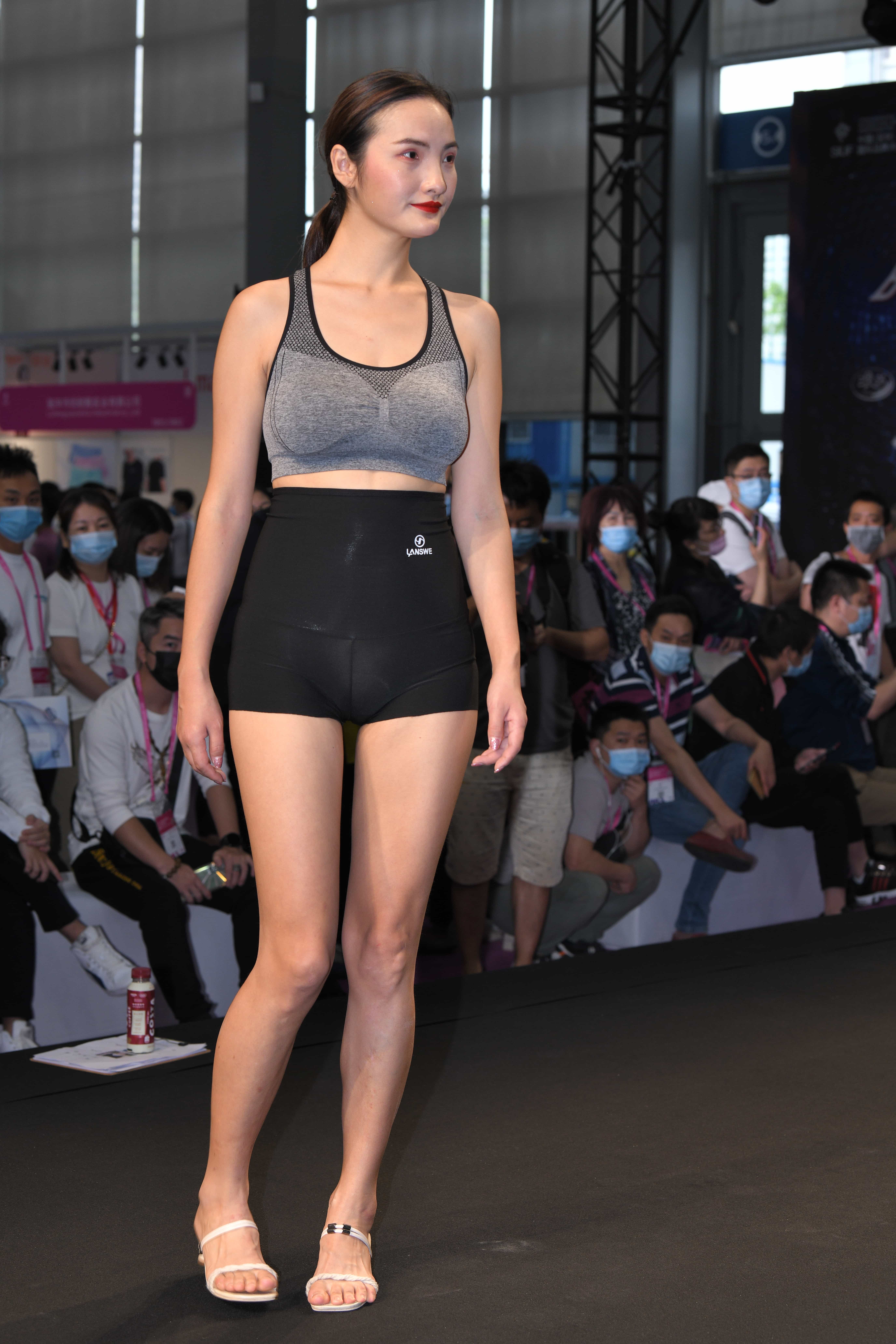 GS-10008 T台模特【132P 3.74G】