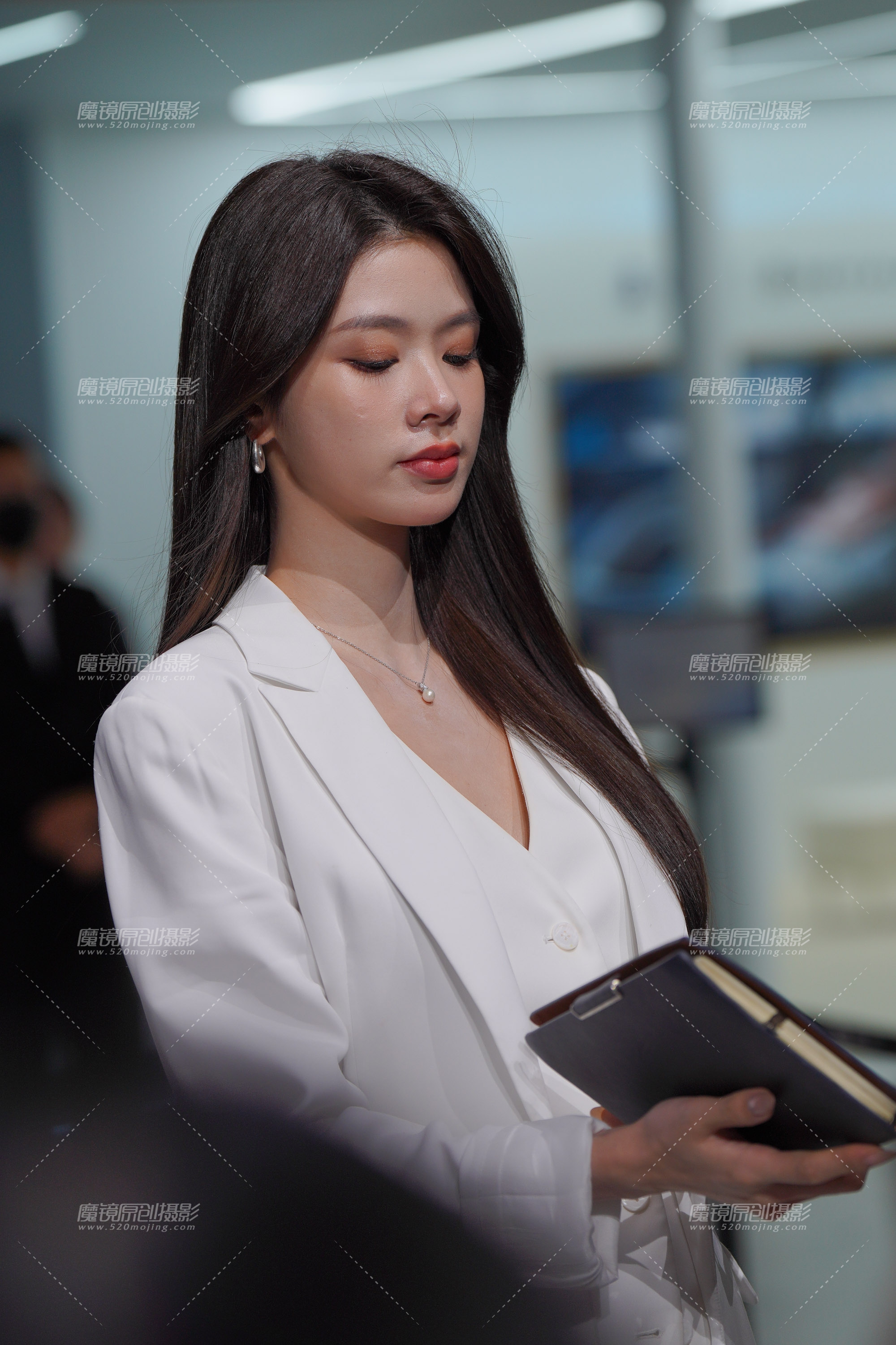 【2024年9月·魔镜滚叔】职场优雅知性-22P