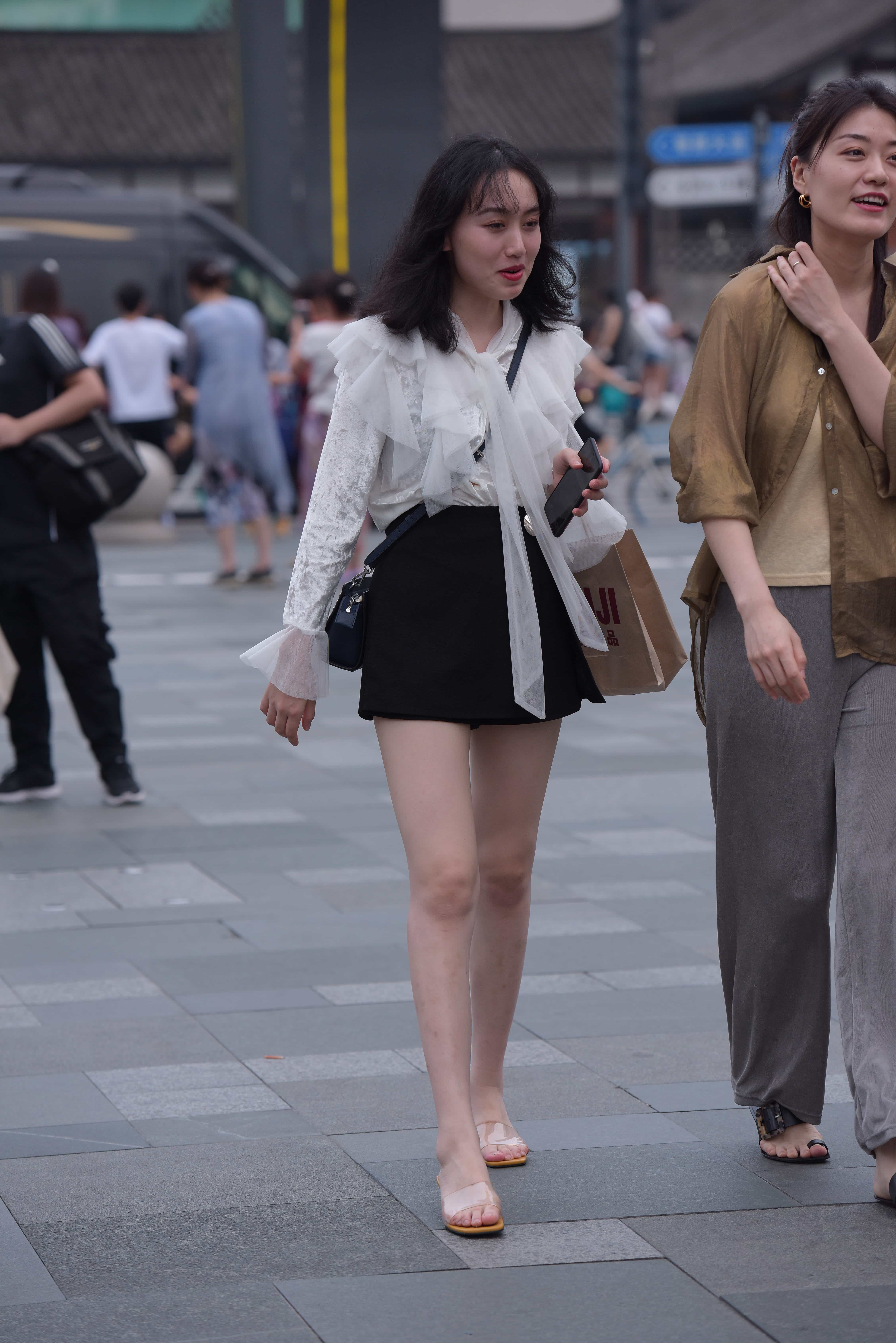 No.7631 黑色短裤美腿凉高 [88P-1.63GB]
