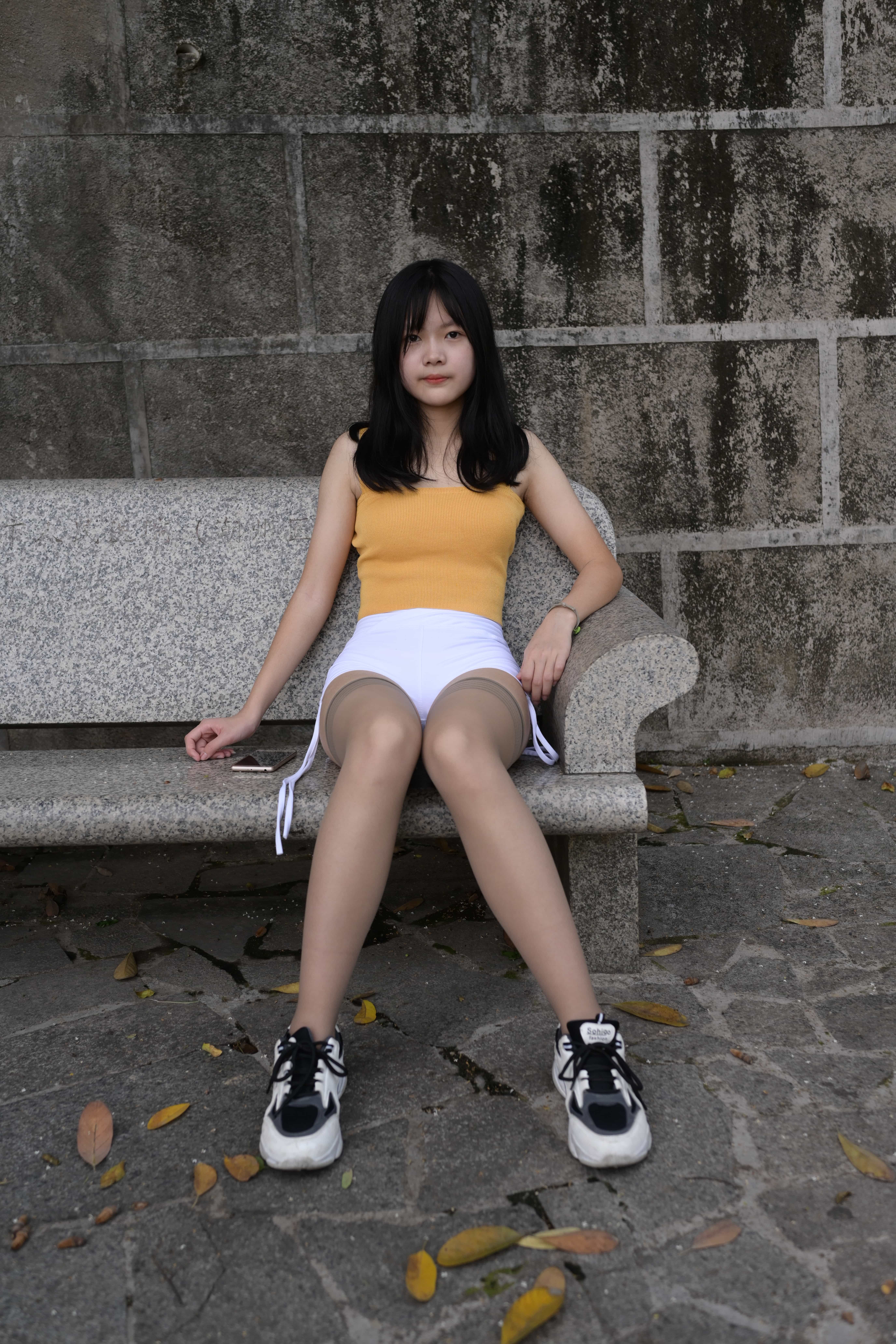 GS-10087 白色短裤女孩【292P1V  8.09G】
