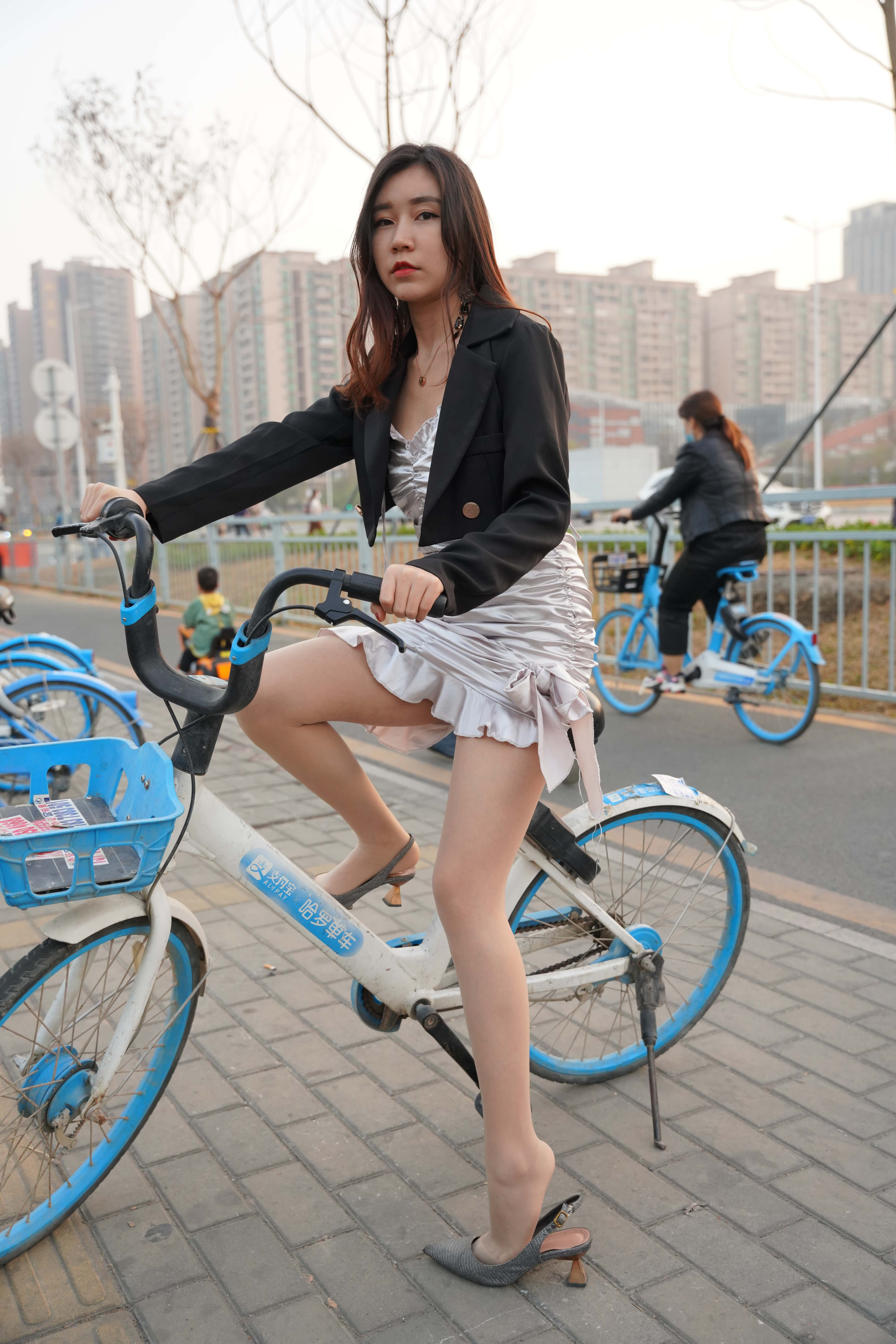 GS-10101 肉丝吊带小姐姐【300P1V 9.11G】