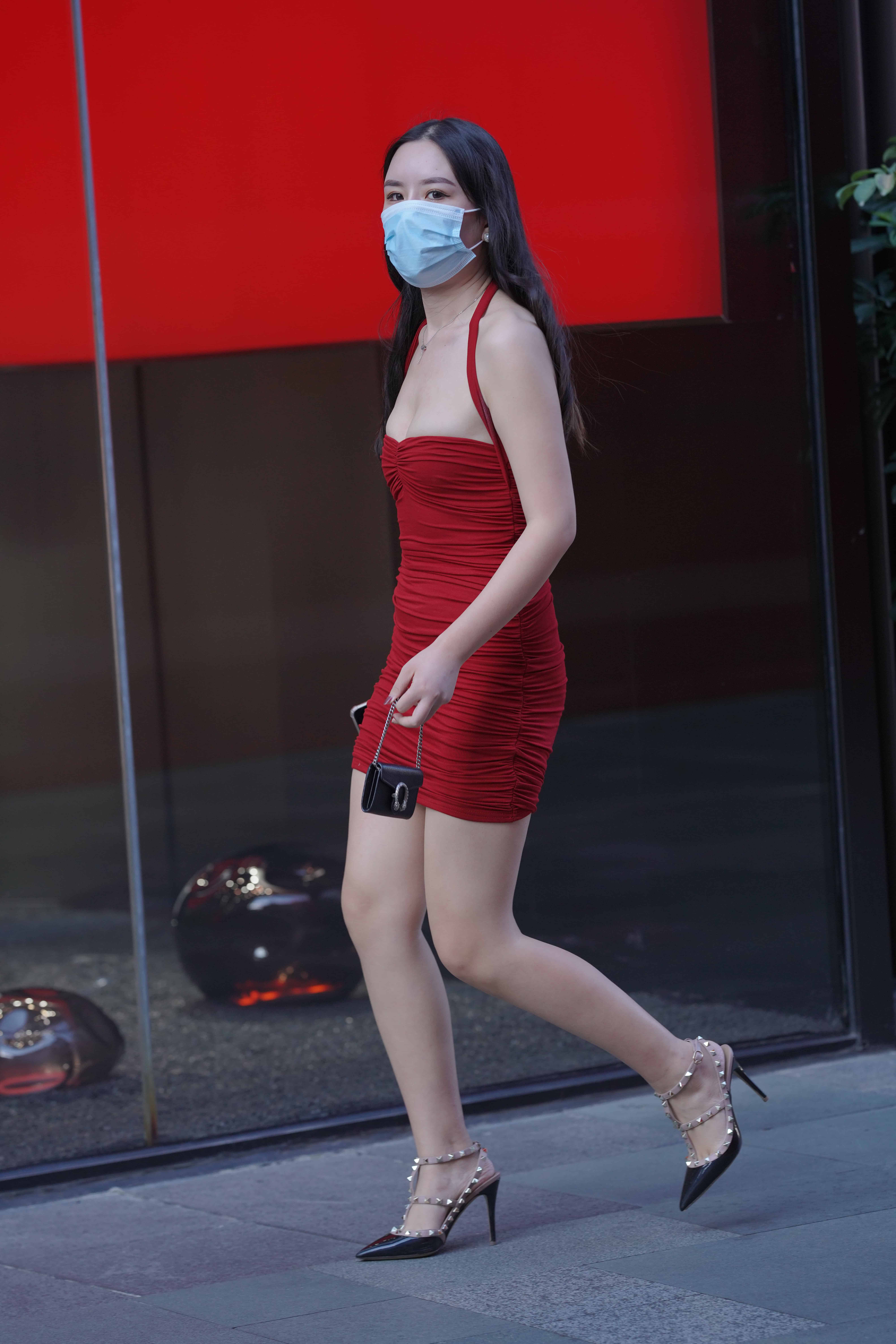 GS-L003红裙性感姐姐【205P 3.08G】