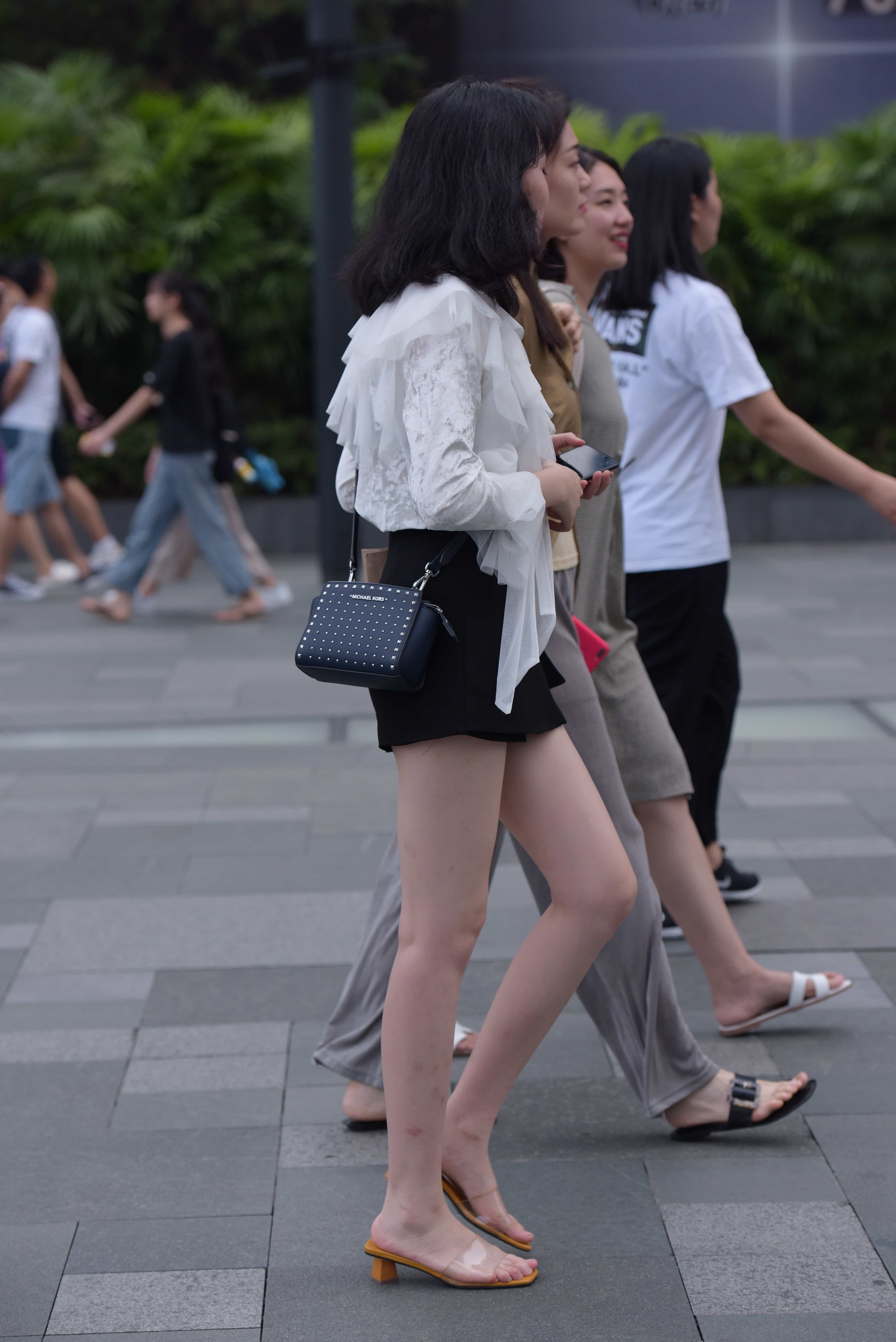 No.7631 黑色短裤美腿凉高 [88P-1.63GB]