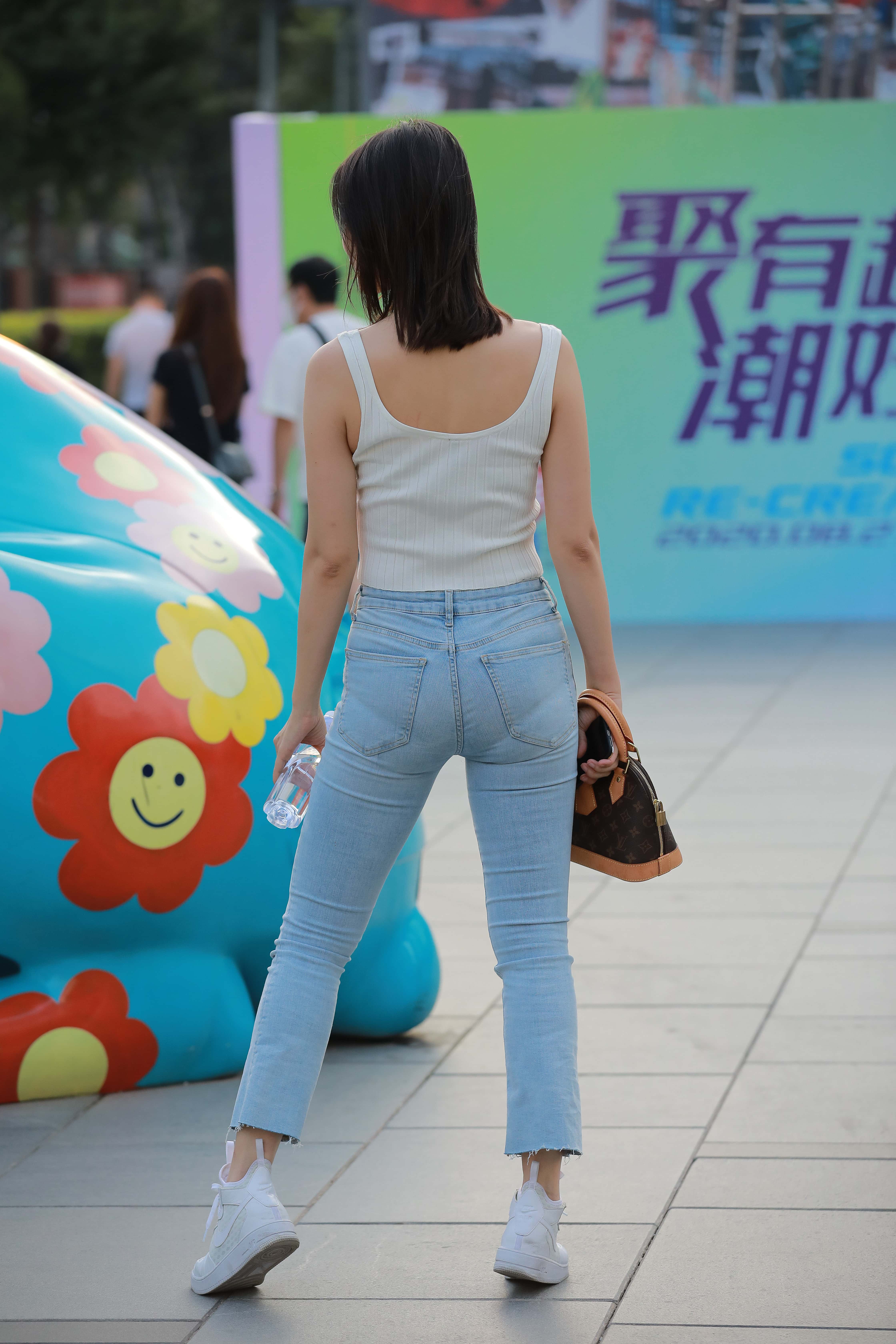 No.7776 喇叭牛仔裤小白鞋 [145P2V-2.18GB]
