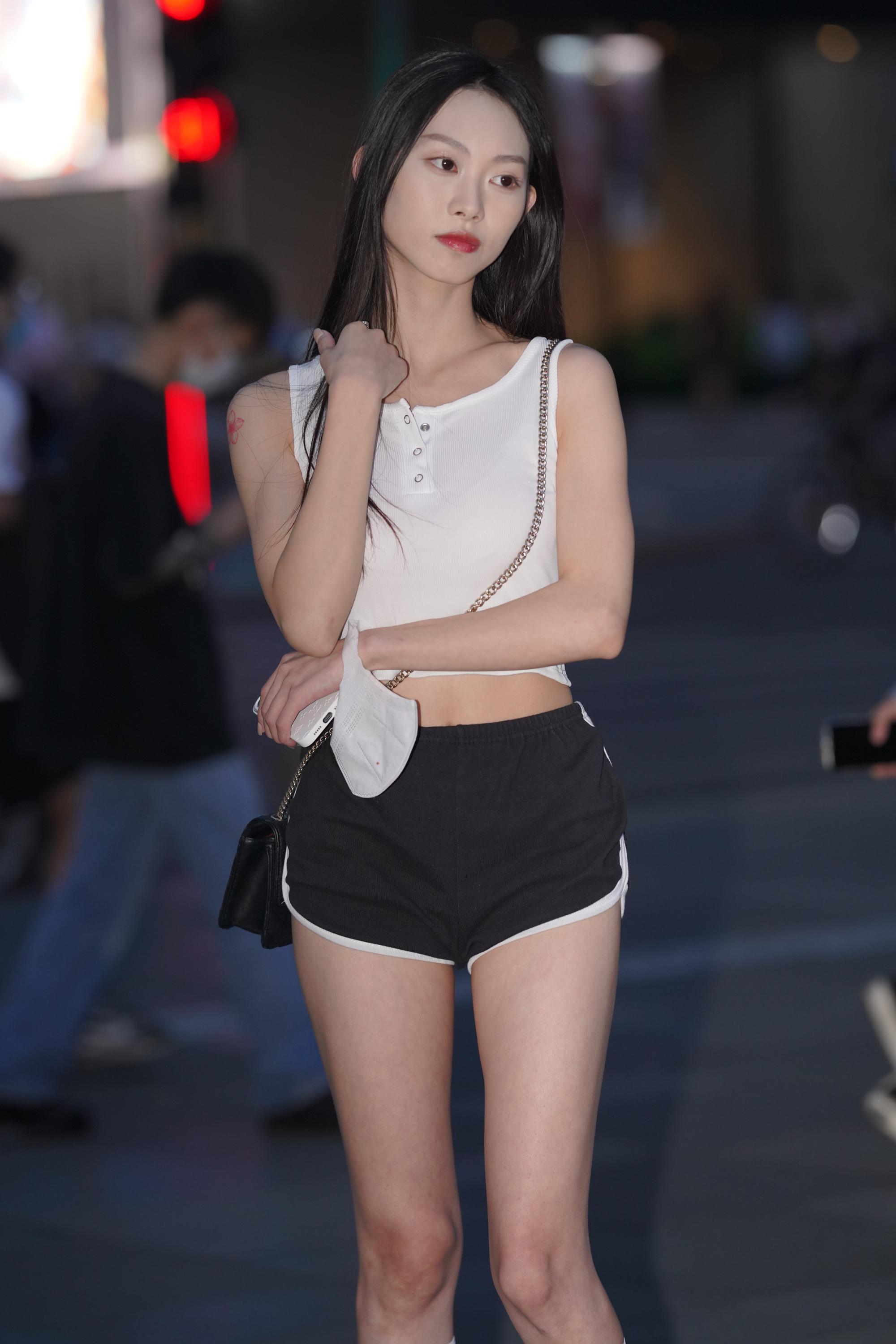 No.7630 运动装黑白搭配 [117P-1.70GB]