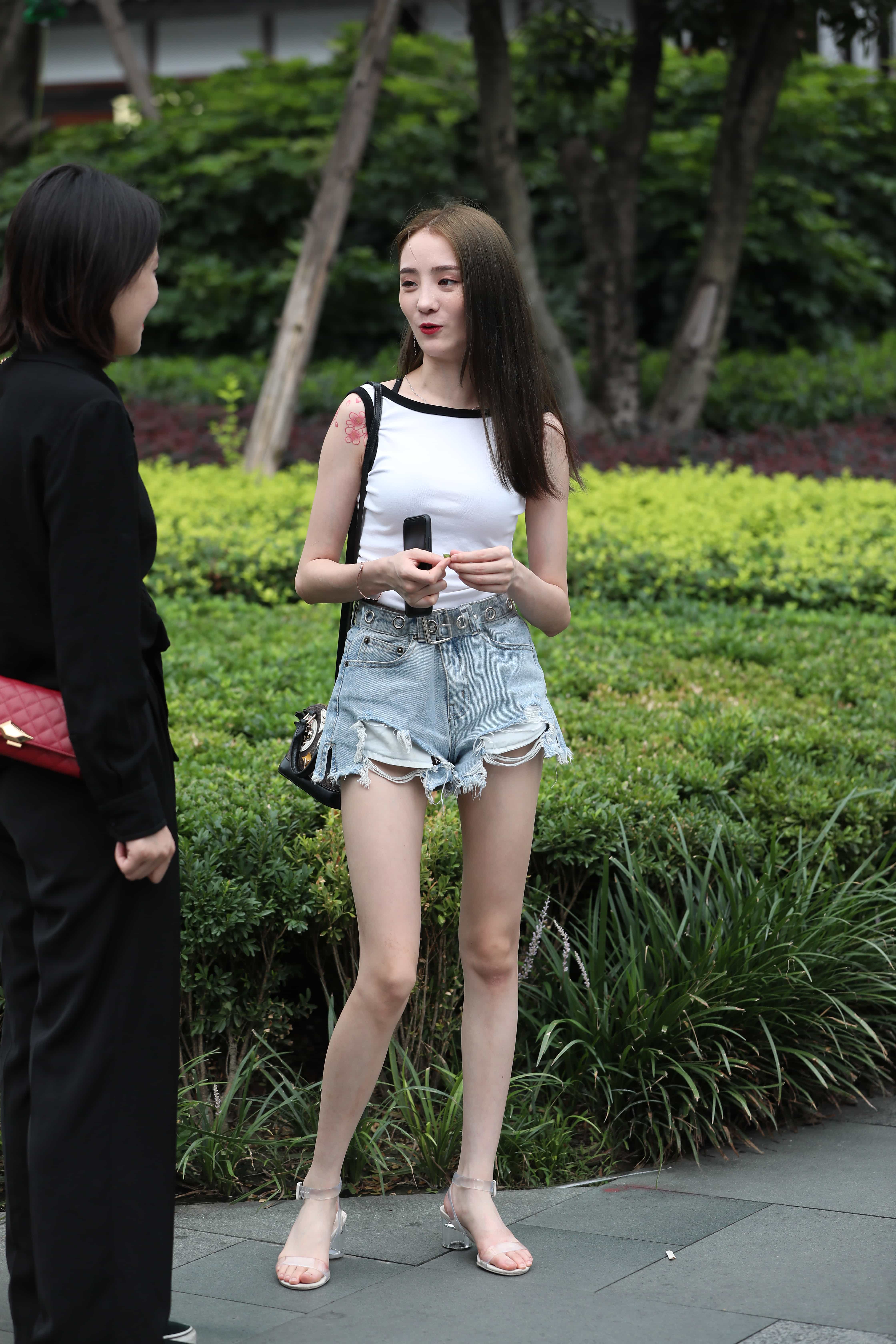 No.5322 辉辉街拍作品 - 好像杨幂的小姐姐 [55P-461MB]